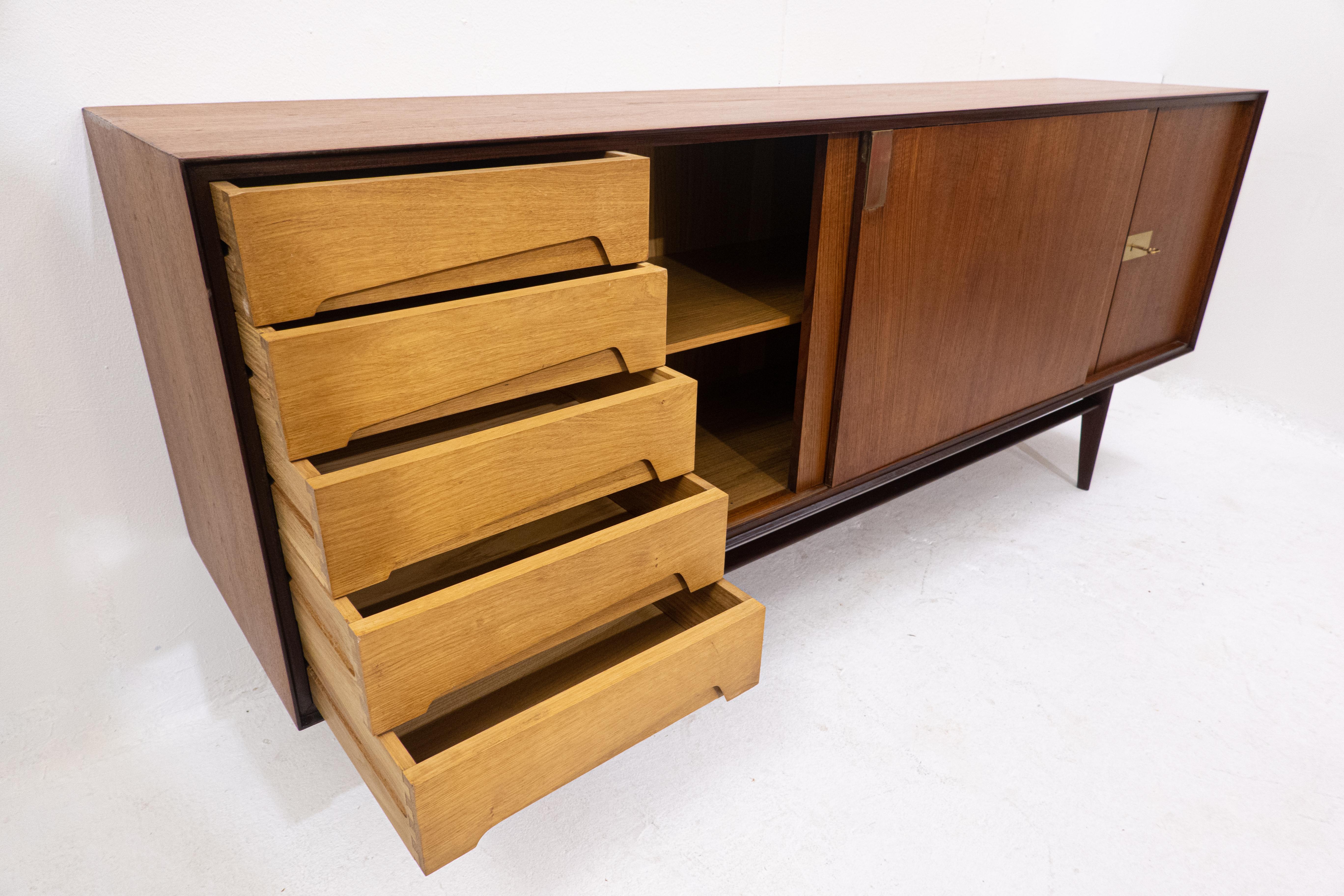 Wood Mid-Century Modern Sideboard by Vittorio Dassi, Italy, 1950s For Sale