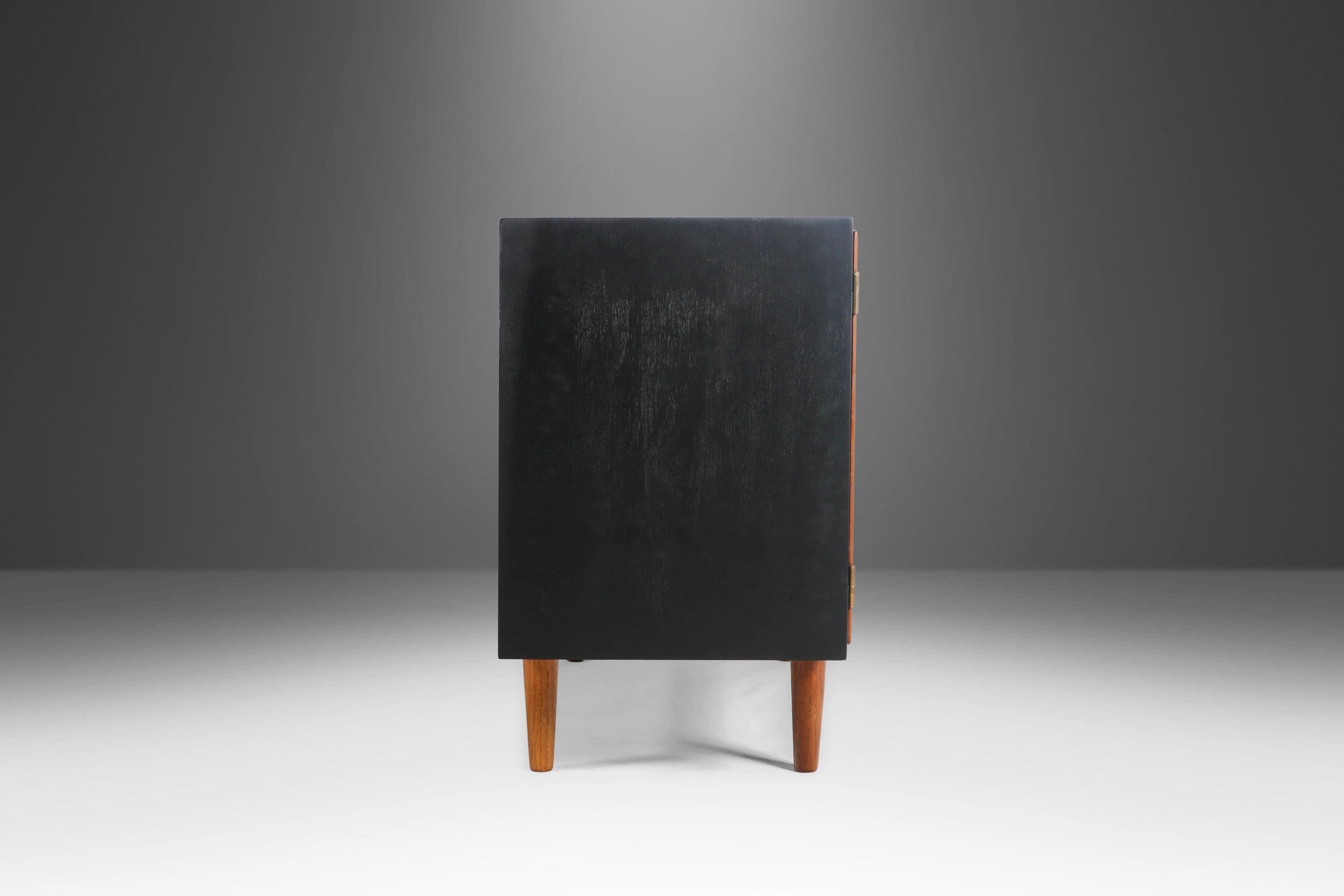 MCM Sideboard / Cabinet by Carlo Jensen for Poul Hundevad, Denmark, c. 1960's For Sale 3