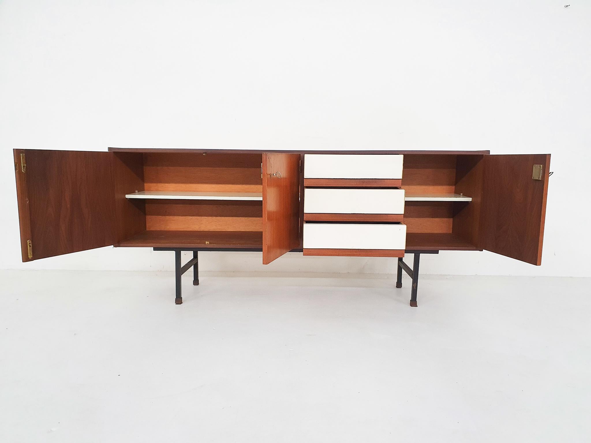 Mid-Century Modern Sideboard / Credenza by Coja, the Netherlands, 1960s In Good Condition In Amsterdam, NL