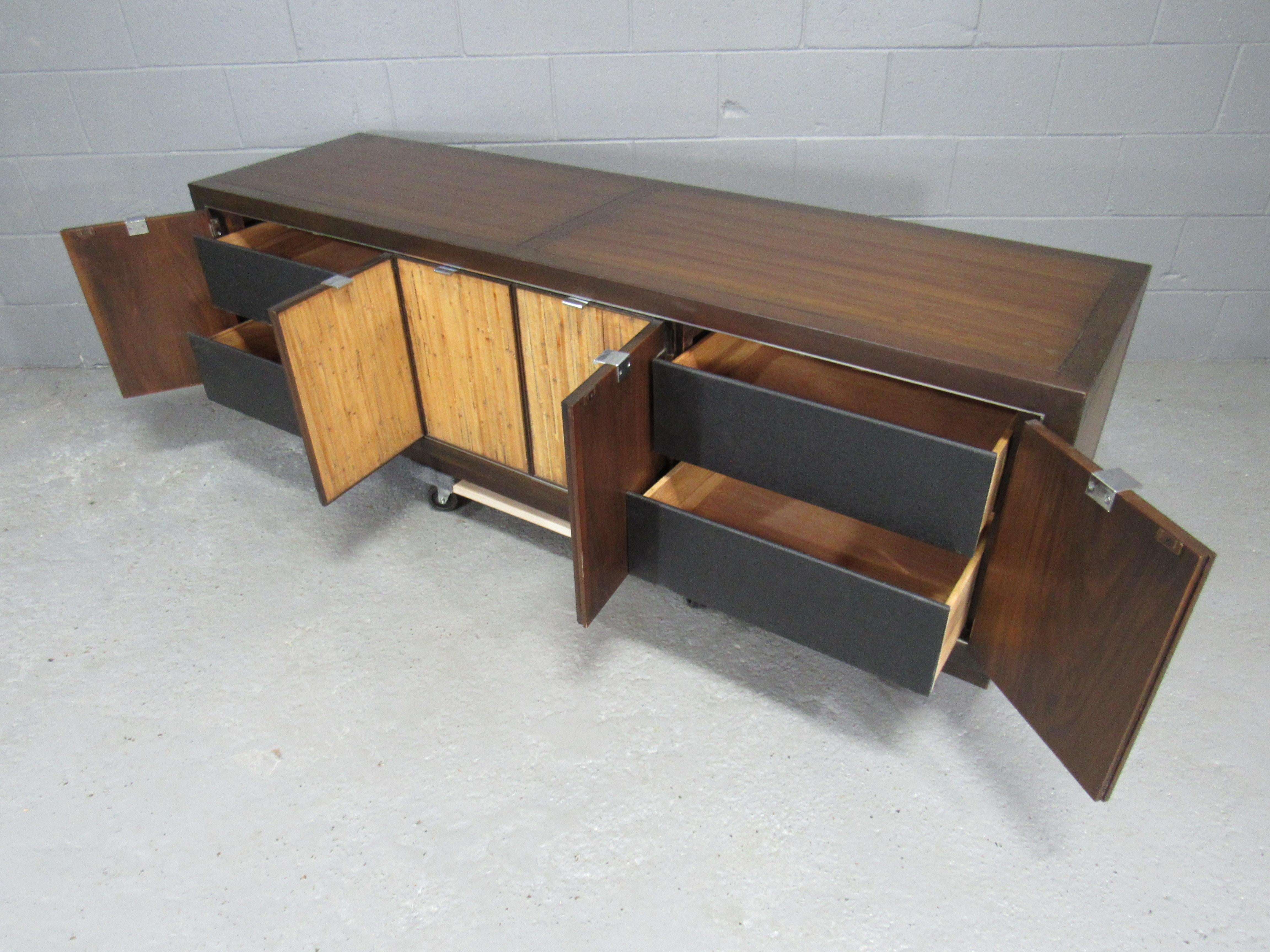 Mid-20th Century Mid-Century Modern Sideboard Credenza by Drexel For Sale