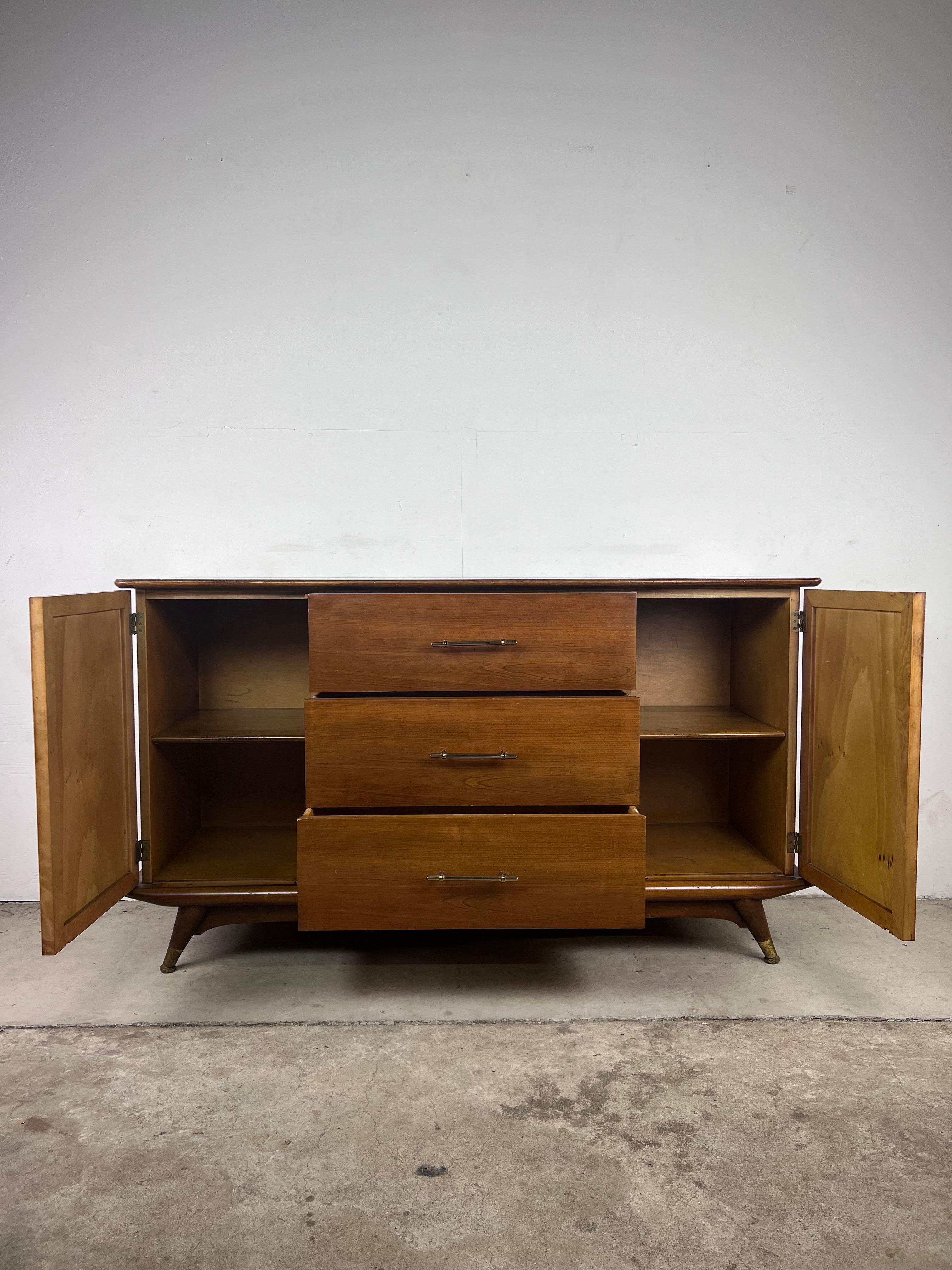 Mid Century Modern Sideboard Credenza with Brass Capped Feet For Sale 1