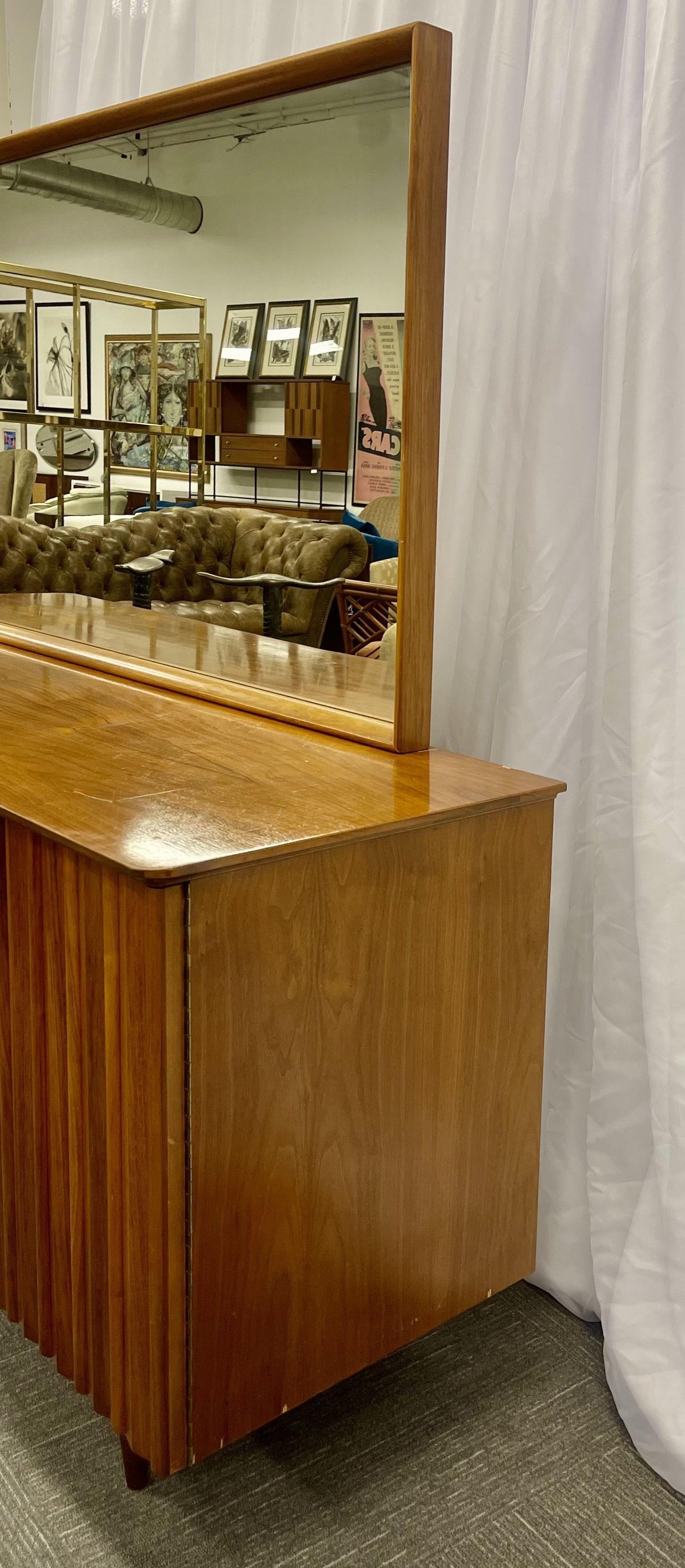 bedroom sideboard