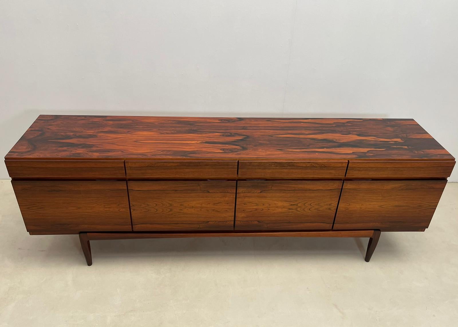 Mid-Century Modern Sideboard FA 66 by IB Kofod-Larsen for Faarup Möbelfabrik In Good Condition In Brussels, BE