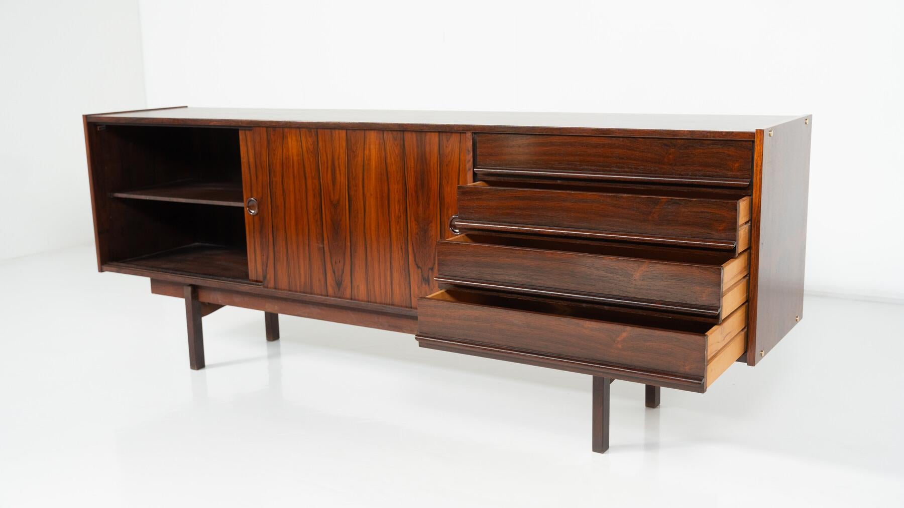 Credenza moderna di metà secolo in vendita 4
