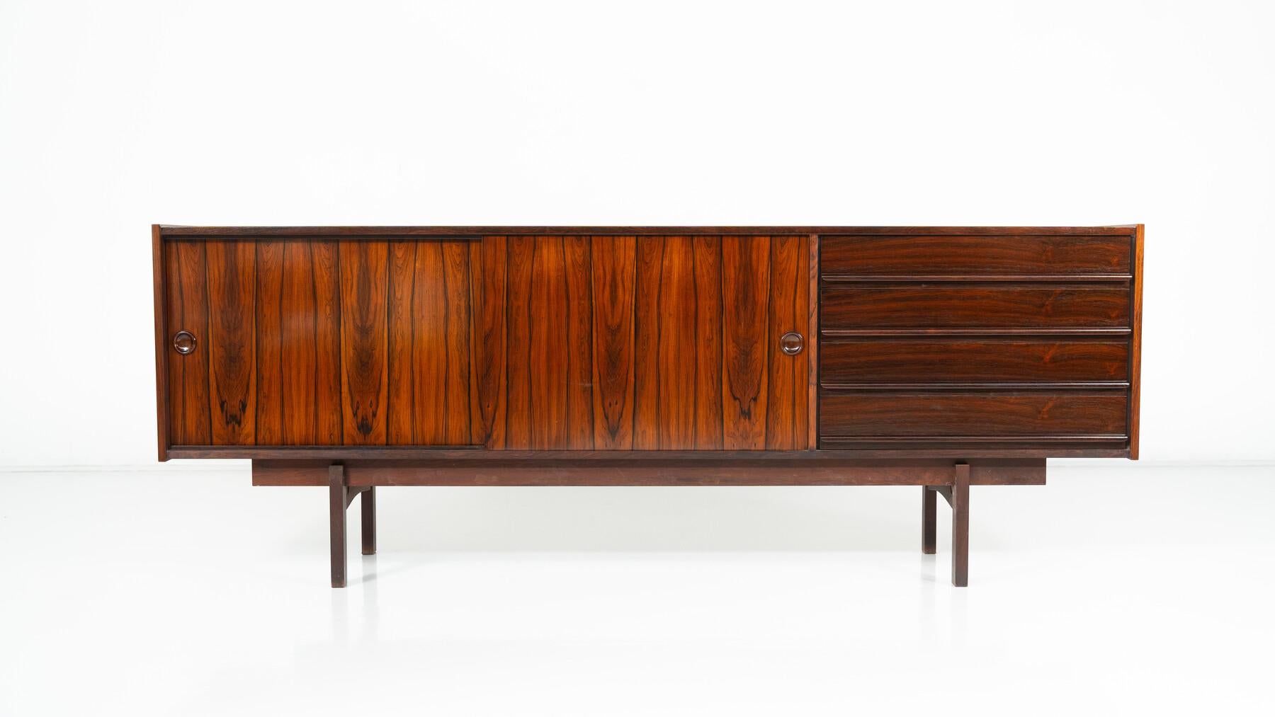 Credenza moderna di metà secolo In condizioni buone in vendita a Brussels, BE