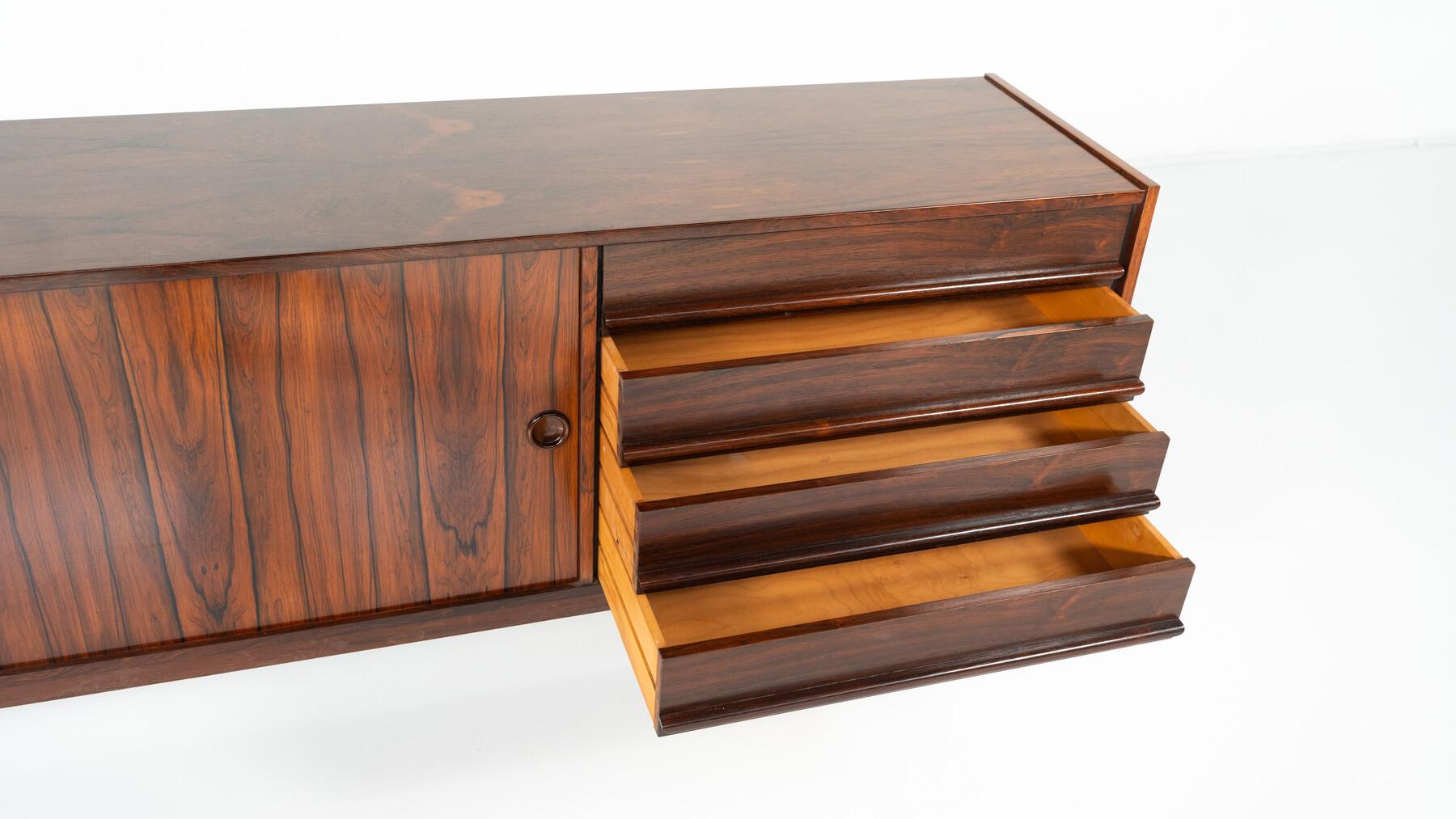 Credenza moderna di metà secolo in vendita 1
