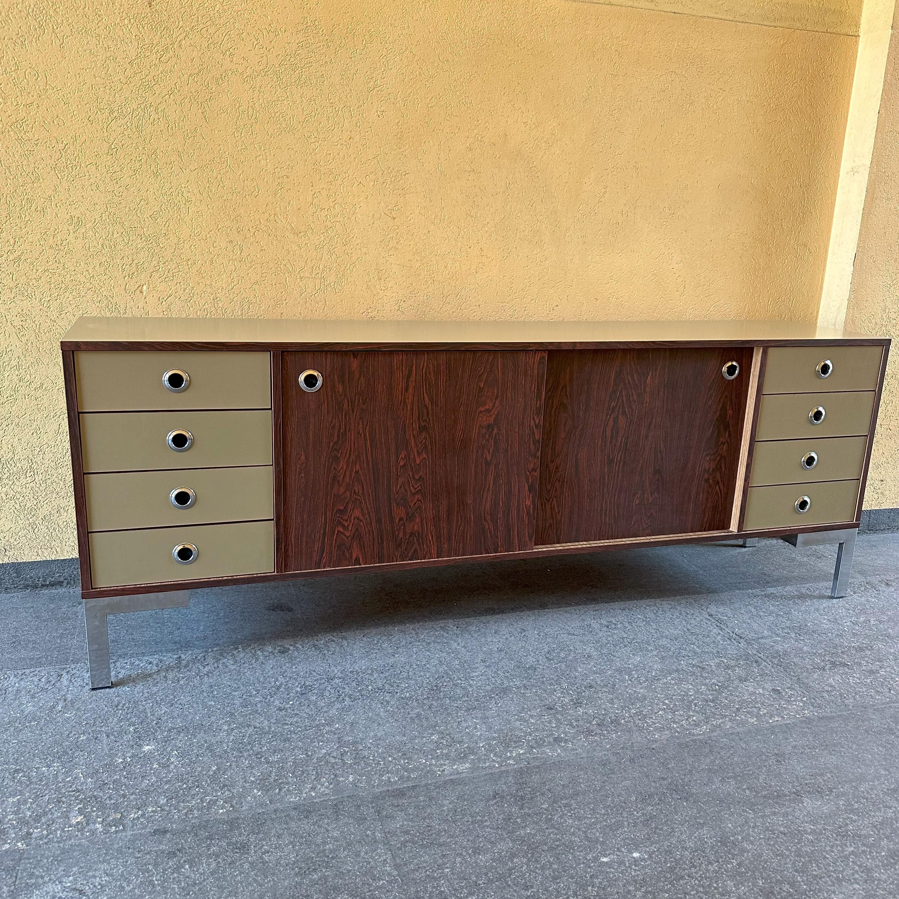 Mid-Century Modern Midcentury-Modern Sideboard in Laminate '70 , Italian Manufacture  For Sale