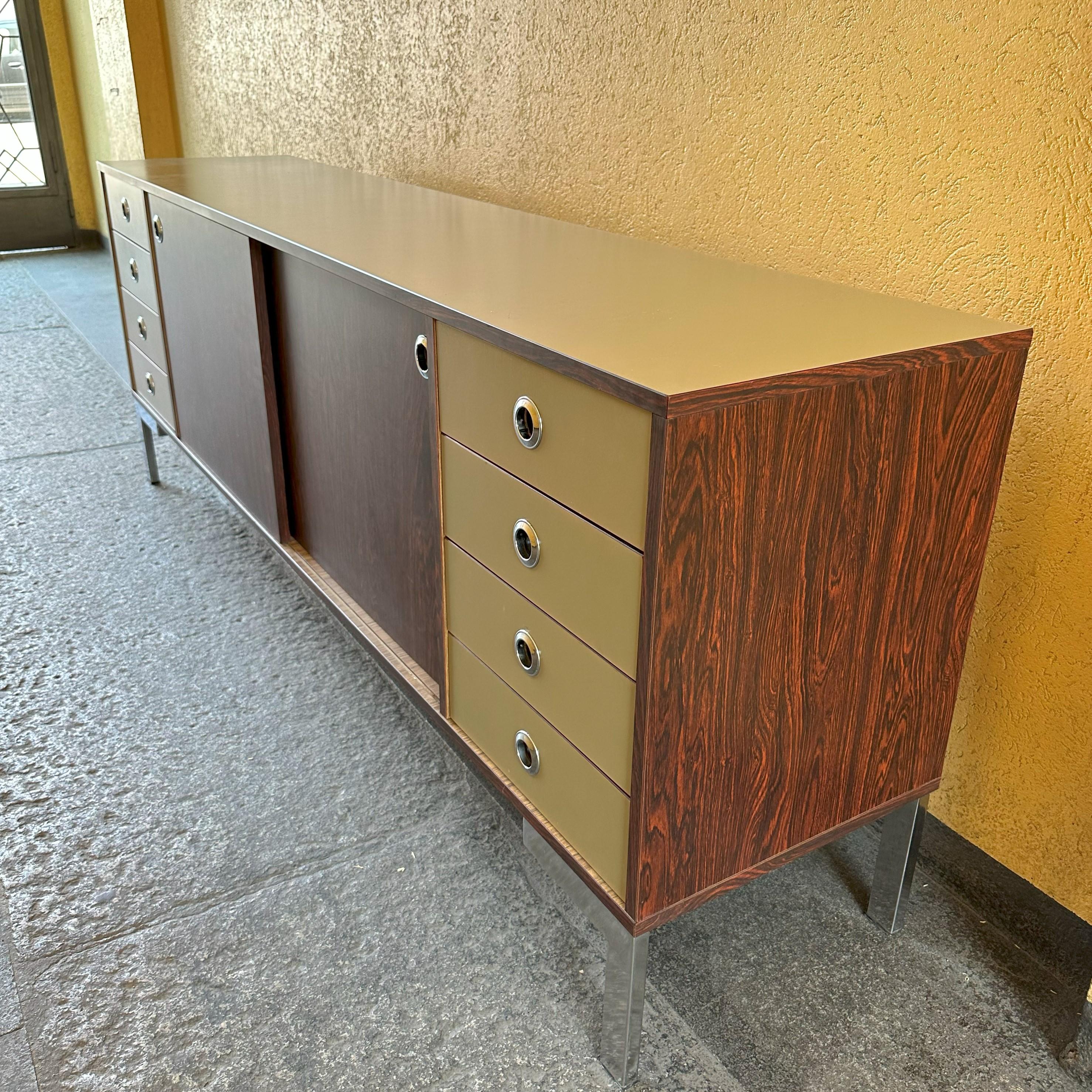 Late 20th Century Midcentury-Modern Sideboard in Laminate '70 , Italian Manufacture  For Sale