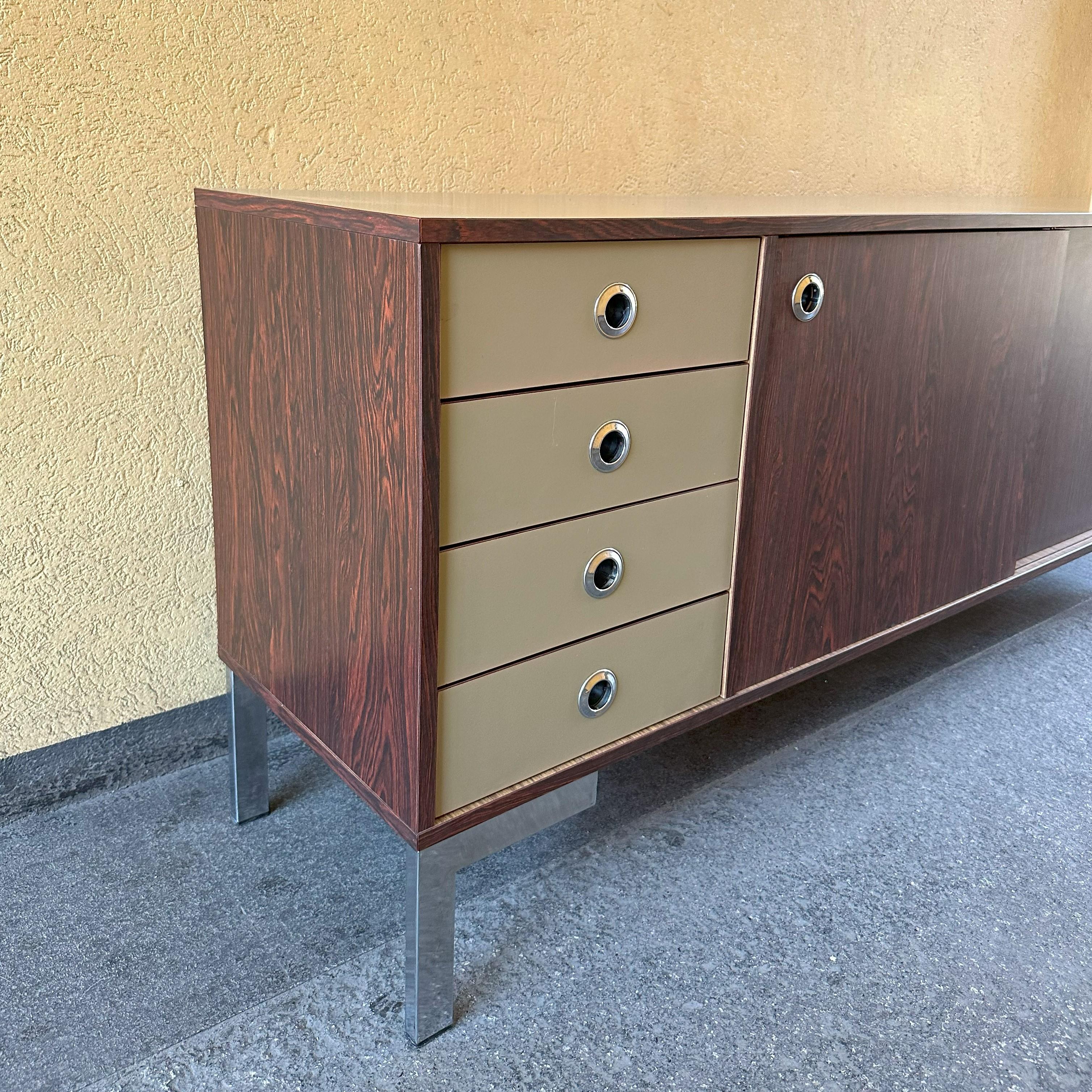 Steel Midcentury-Modern Sideboard in Laminate '70 , Italian Manufacture For Sale