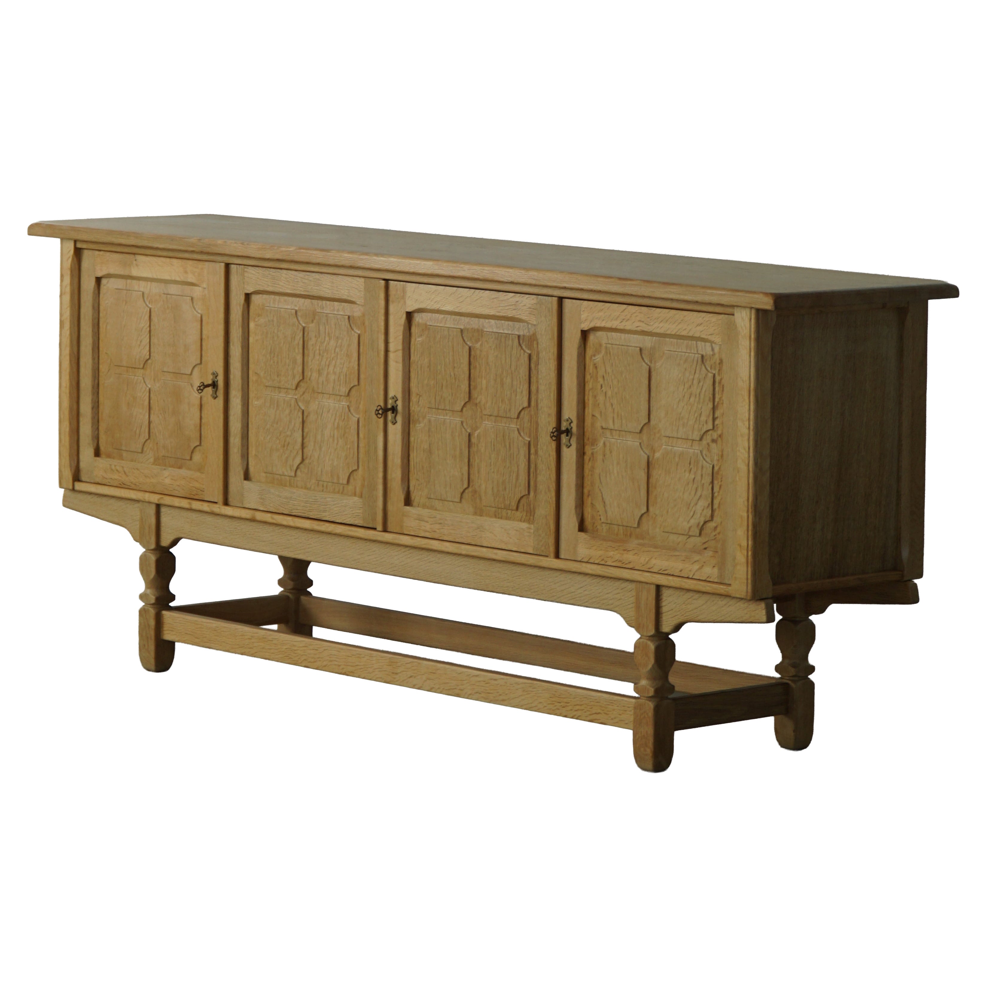 Credenza moderna di metà secolo in Oak, realizzata da un ebanista danese negli anni '60 in vendita