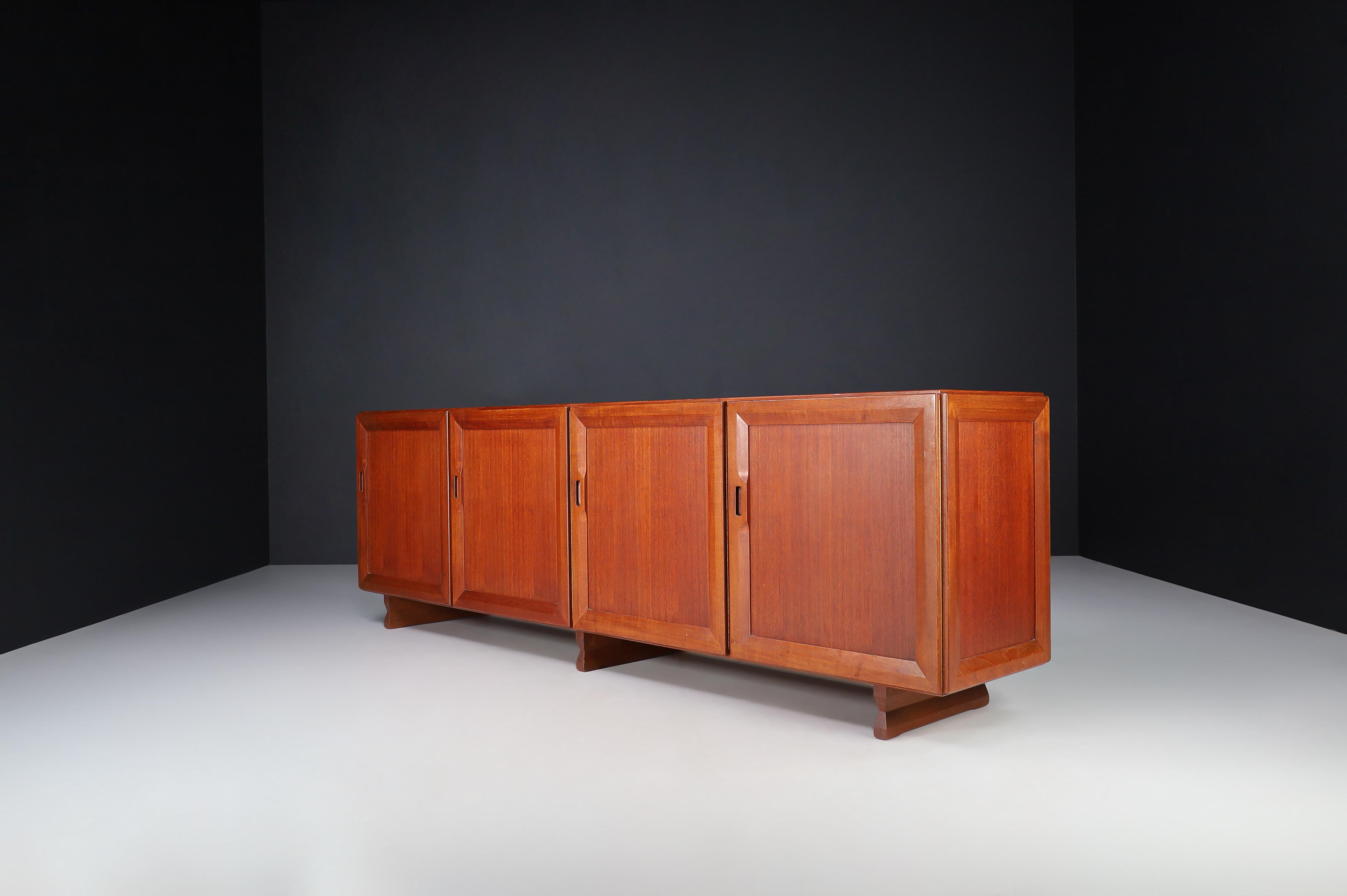 Italian Mid-Century Modern Sideboard MB 51 by Franco Albini for Poggi, Italy, the 1950s 