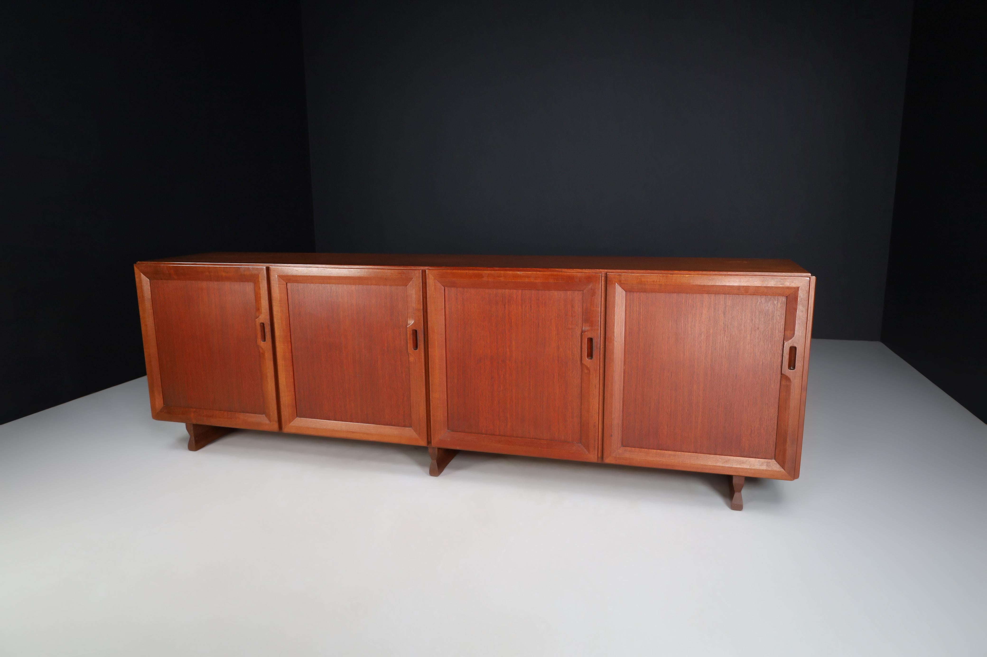 Mid-Century Modern Sideboard MB 51 by Franco Albini for Poggi, Italy, the 1950s  In Good Condition In Almelo, NL
