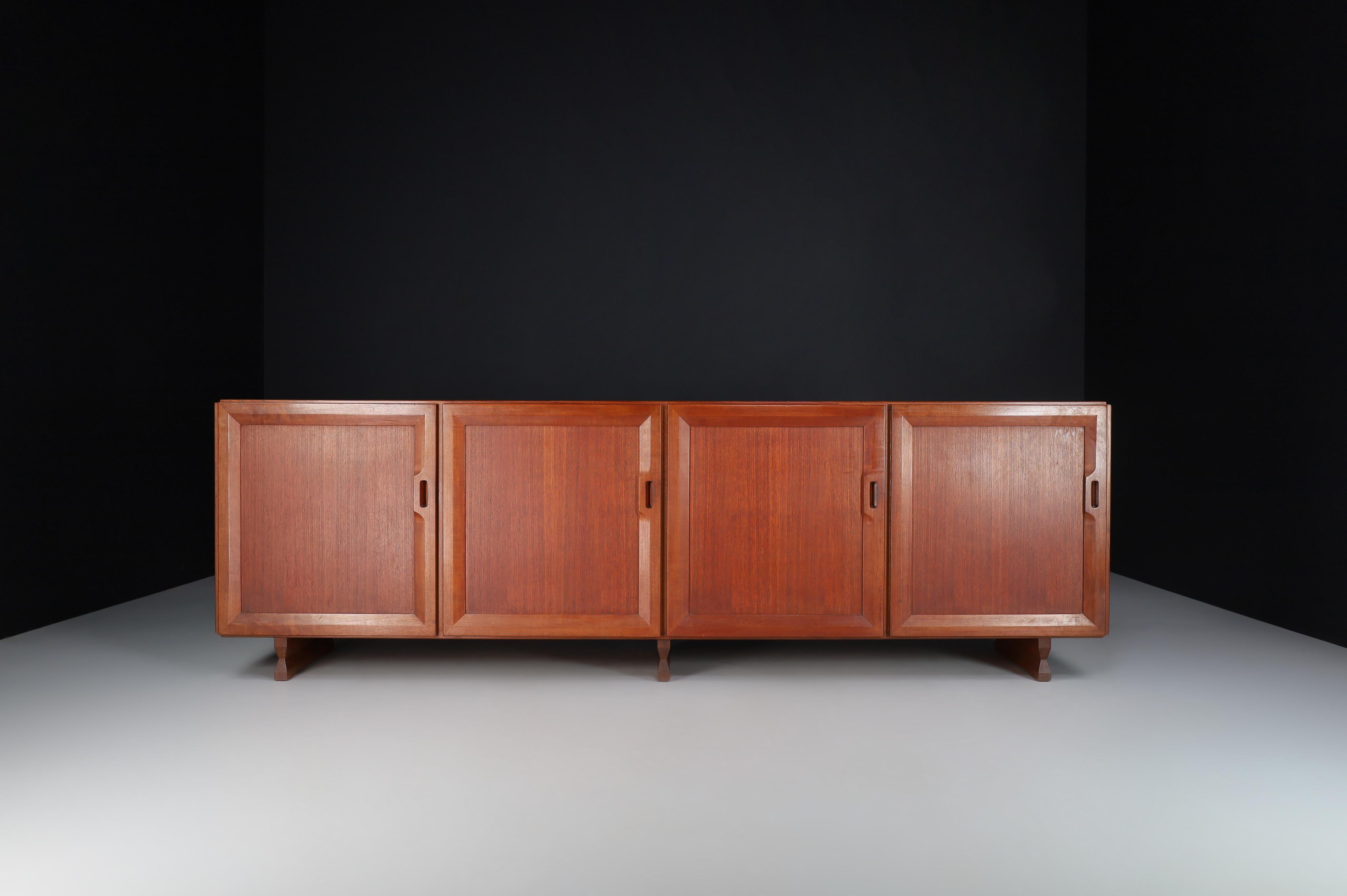 Mid-Century Modern Sideboard MB 51 by Franco Albini for Poggi, Italy, the 1950s  1