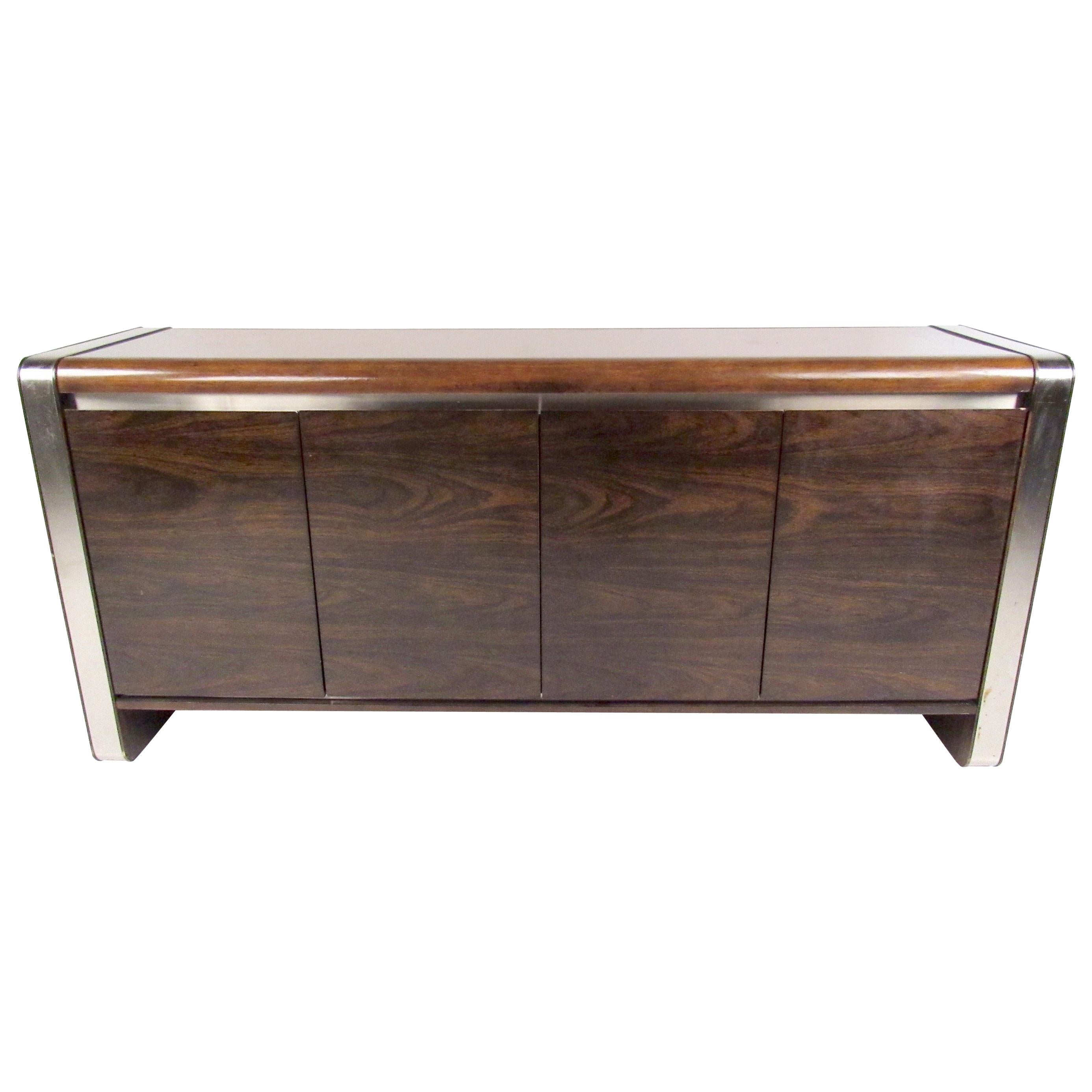 Modernes Sideboard oder Anrichte aus der Mitte des Jahrhunderts von Gründern