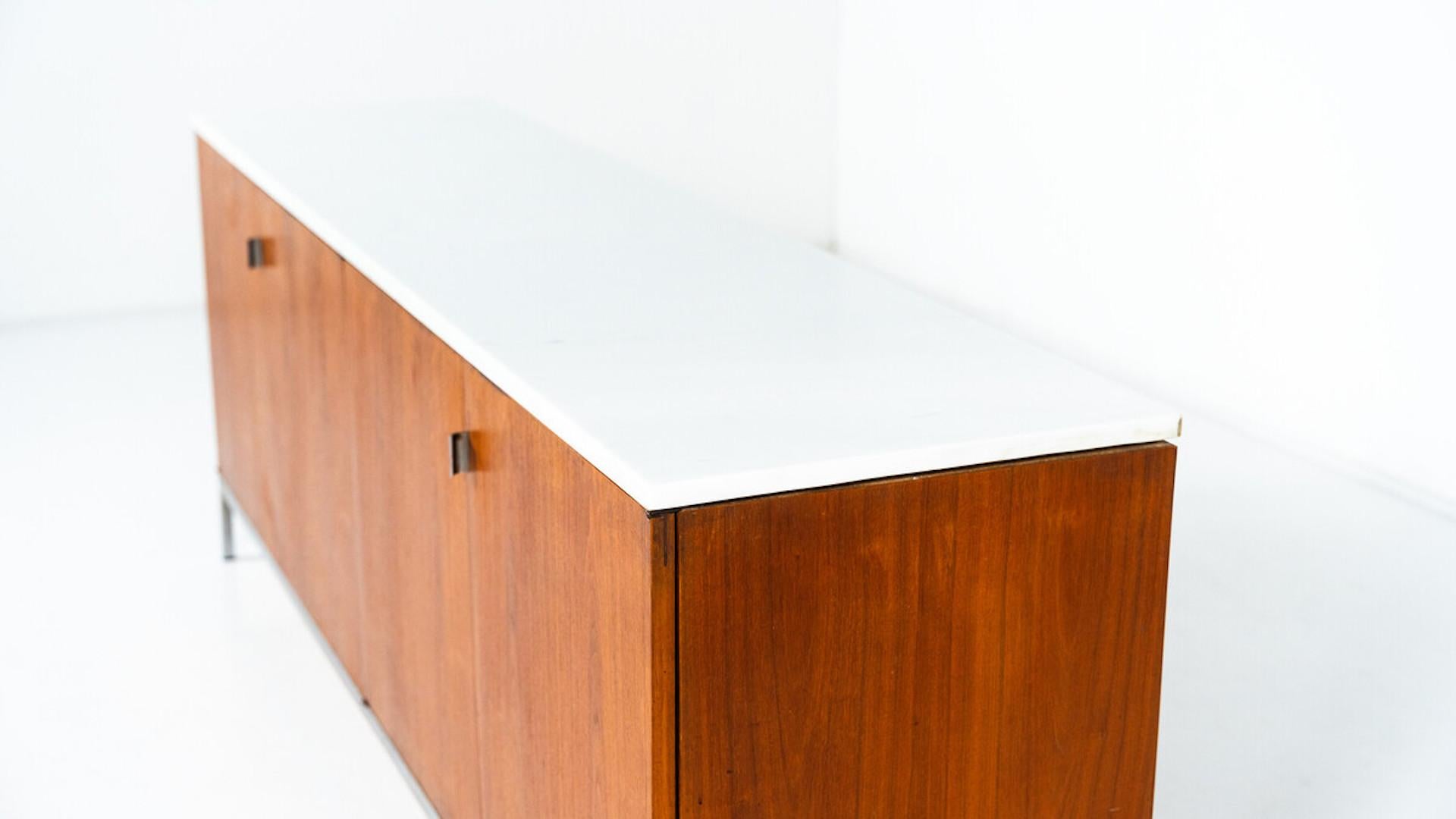 Enfilade moderne du milieu du siècle, bois et marbre, Italie, 1970 en vente 4