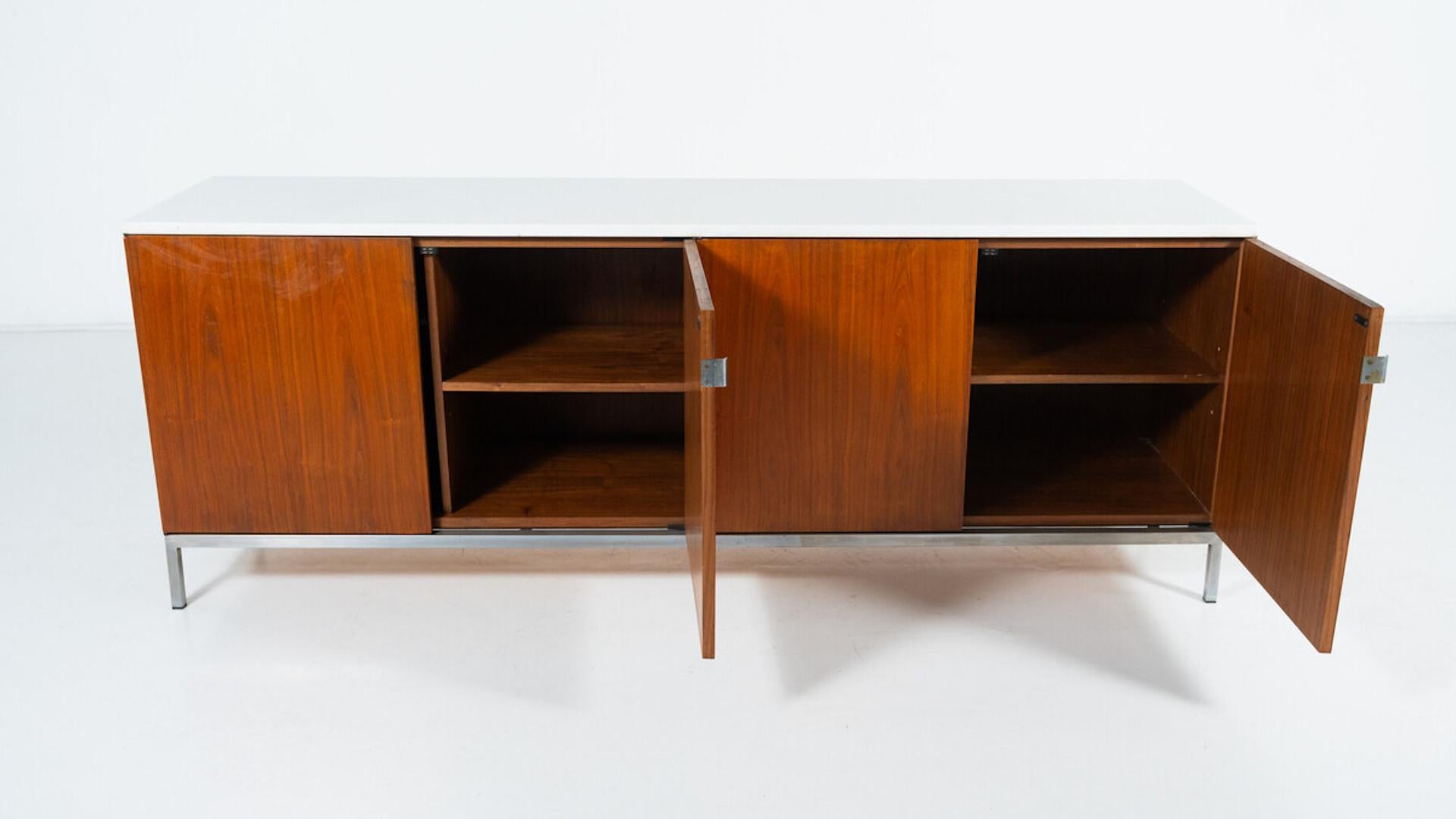 Enfilade moderne du milieu du siècle, bois et marbre, Italie, 1970 en vente 2