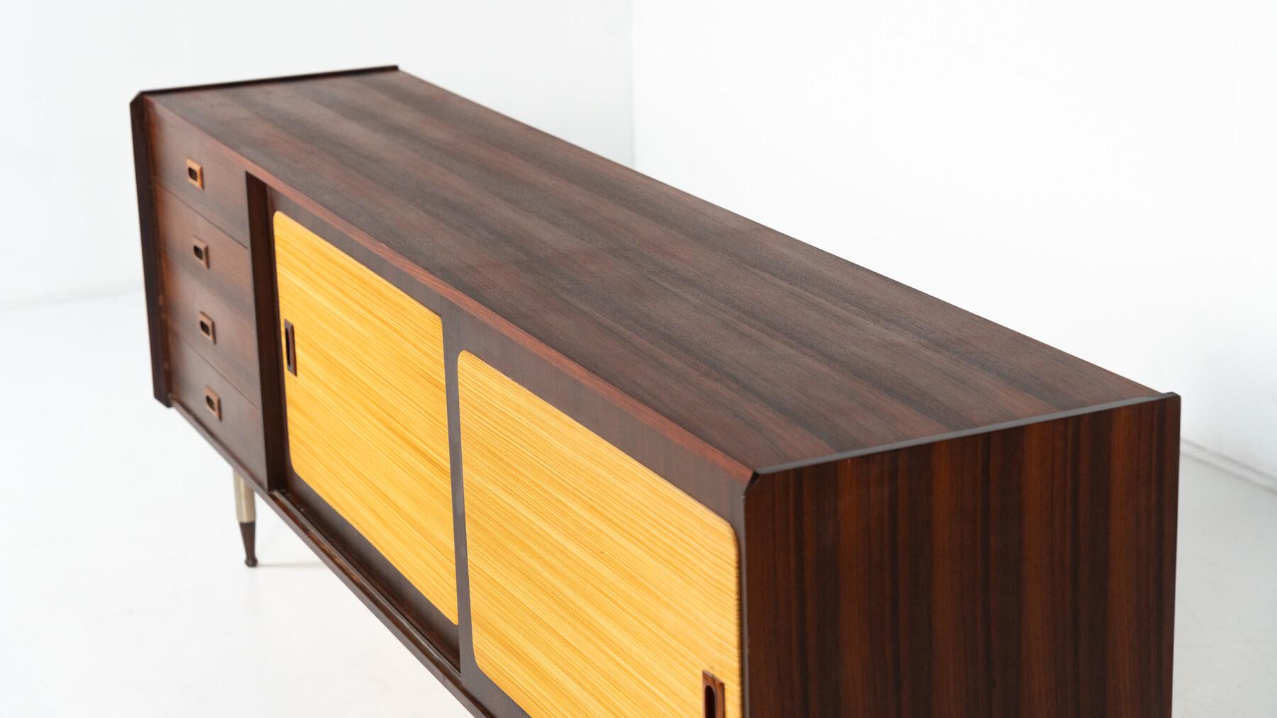 Buffet moderne du milieu du siècle, bois et osier, Italie en vente 12