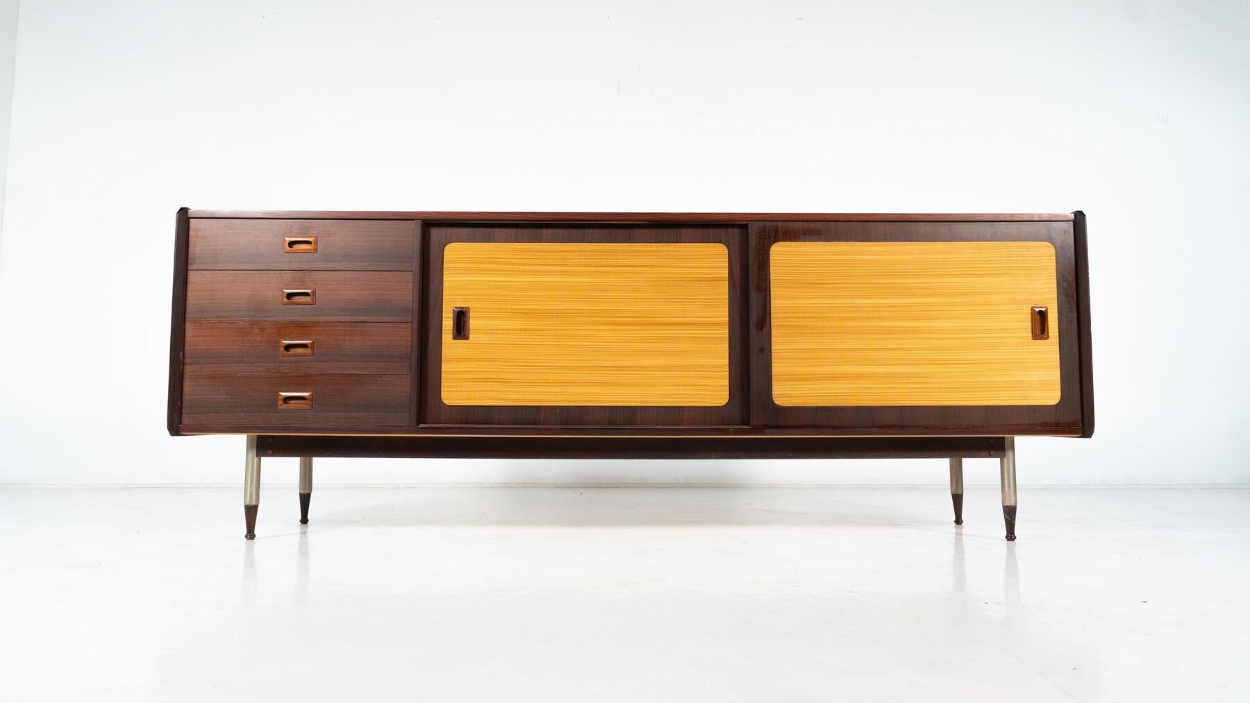 Buffet moderne du milieu du siècle, bois et osier, Italie en vente 14