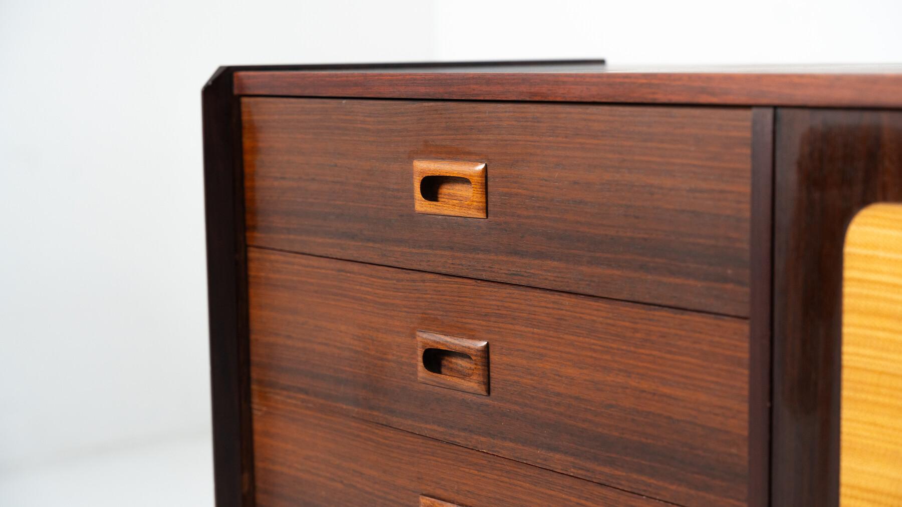 Buffet moderne du milieu du siècle, bois et osier, Italie en vente 1
