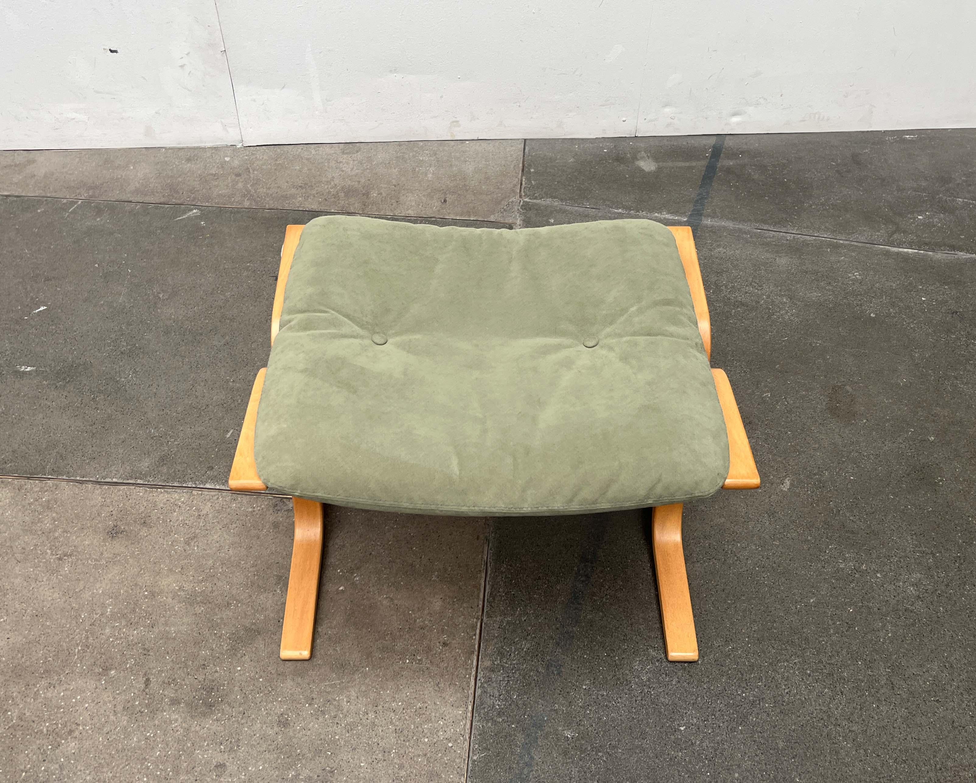 Mid-Century moderno Sgabello Siesta moderno di metà secolo Greene & Greene in pelle nubuk Ingmar Relling Westnofa in vendita