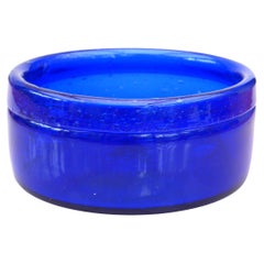 Retro Mid-century modern signed art glass bowl in a bright blue. Erik Höglund Boda.