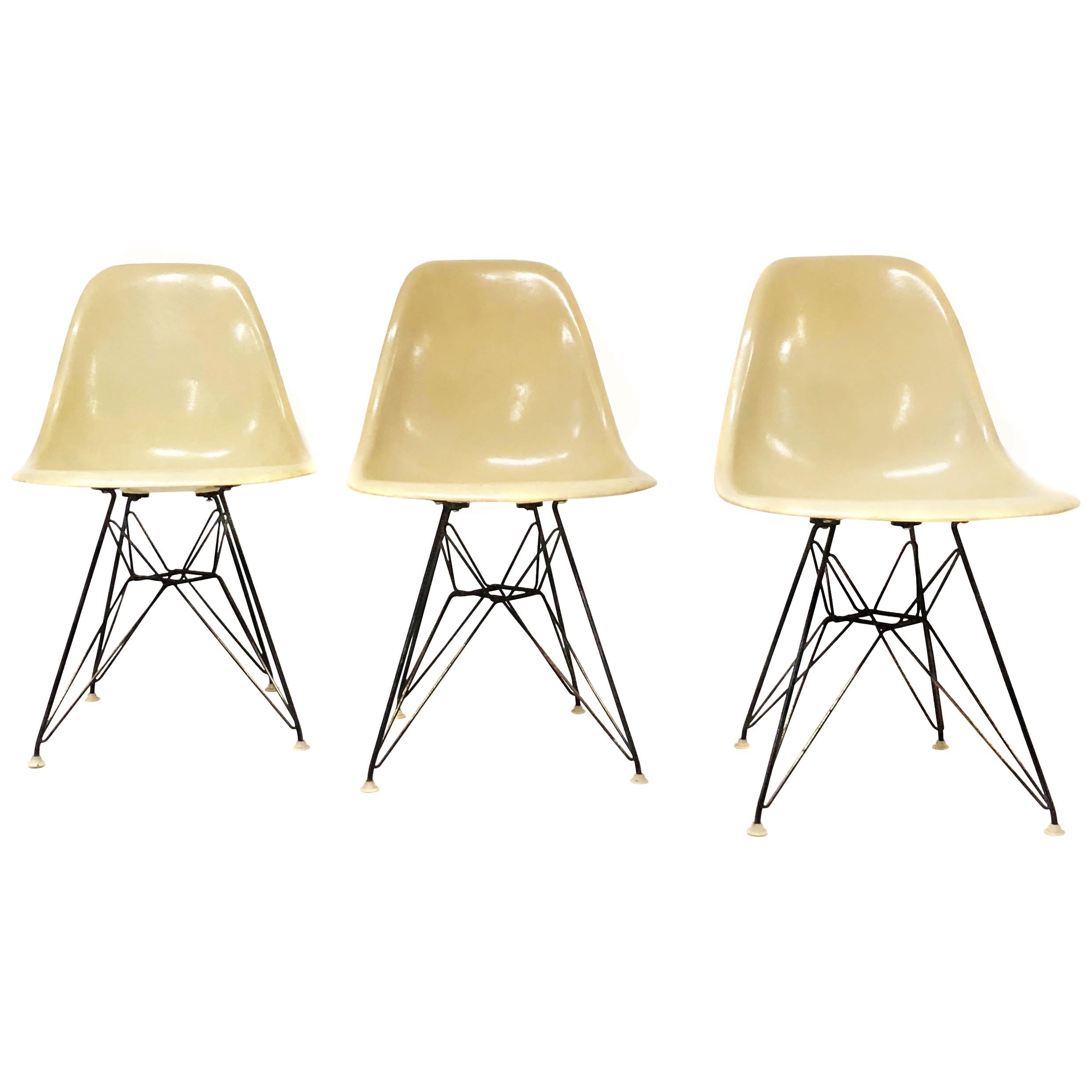 Mid-Century Modern Signed Charles Eames for Herman Miller Eiffel Shell Chair For Sale