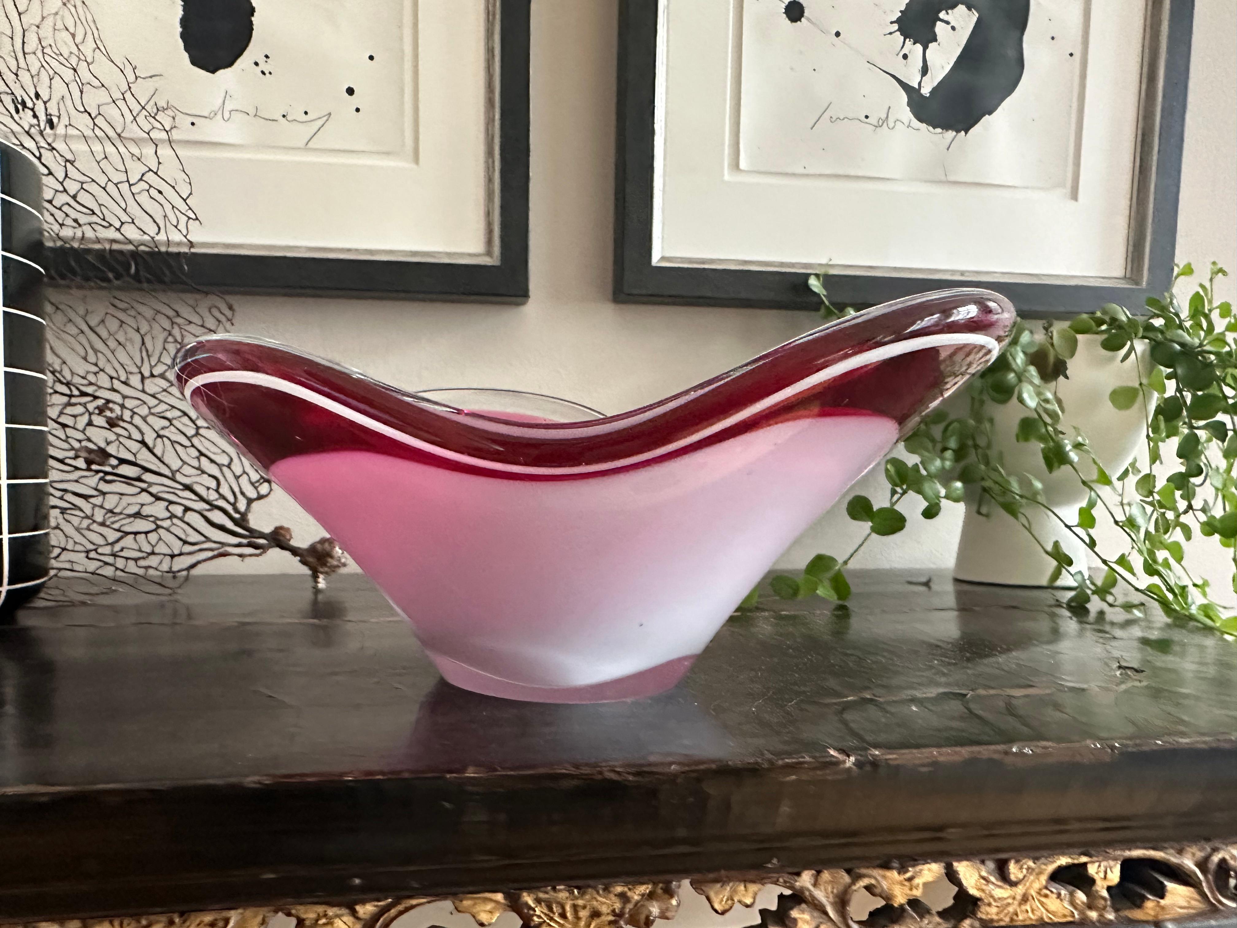 Mid-century modern signed coquille bowl made by Paul Kedelv Flygsfors for Flyg For Sale 14