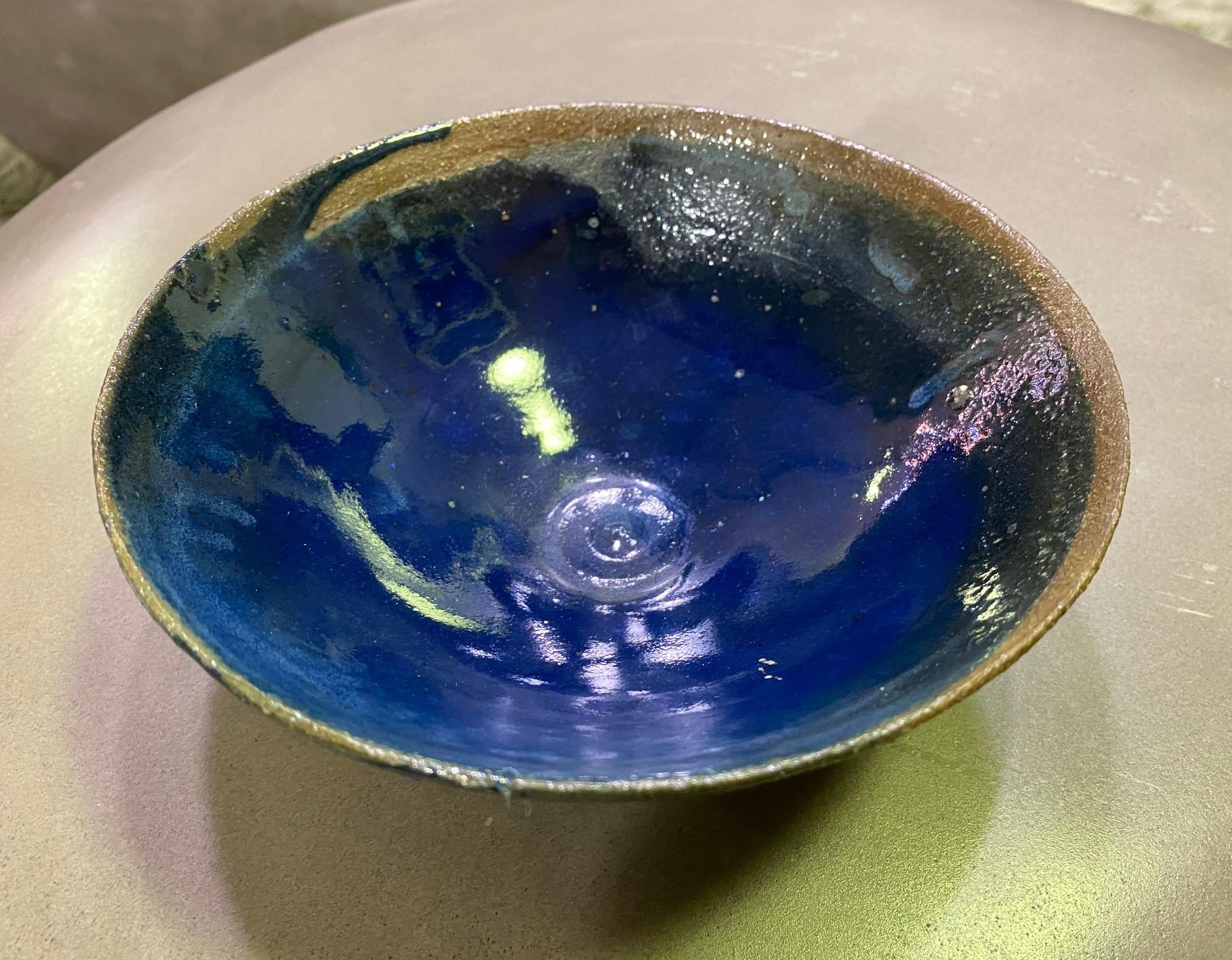 Mid-Century Modern Signed Deep Blue Glazed Pottery Ceramic Bowl In Good Condition In Studio City, CA