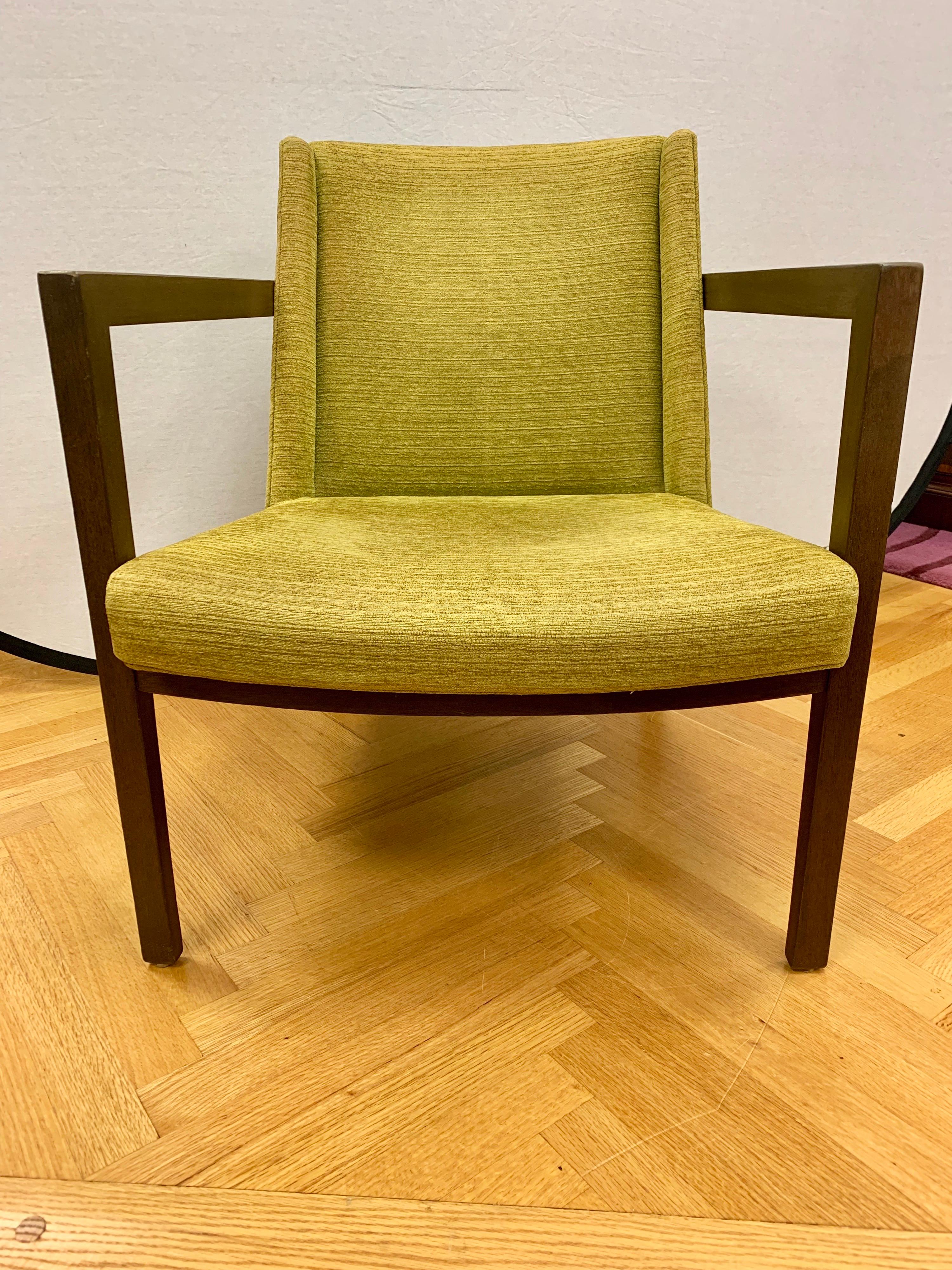 Mid-Century Modern Signed Edward Wormley Dunbar Lounge Chair In Good Condition In West Hartford, CT