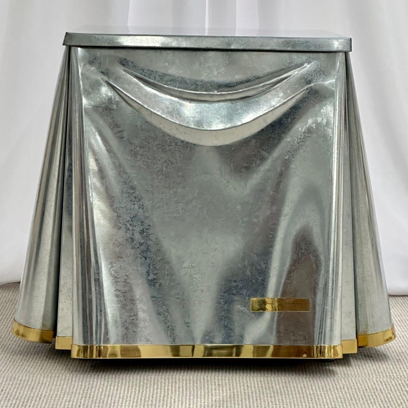 Mid-Century Modern John Dickinson, Sutherland, table d'appoint moderne drapée en acier galvanisé, années 2000 en vente