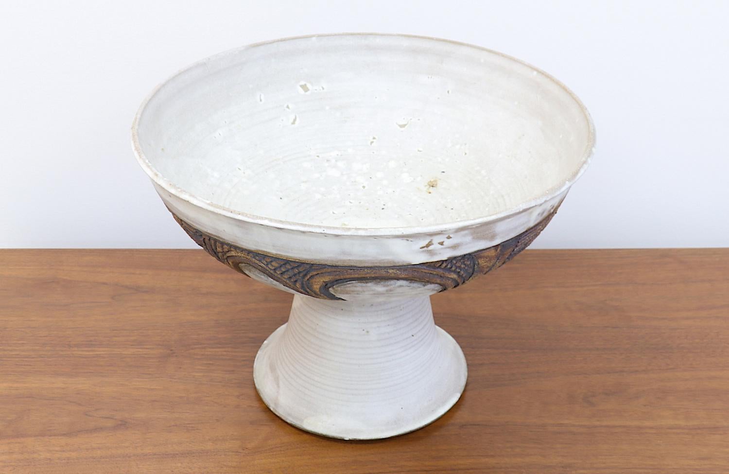 American Mid-Century Modern Signed Large Ceramic Footed Bowl Vase For Sale
