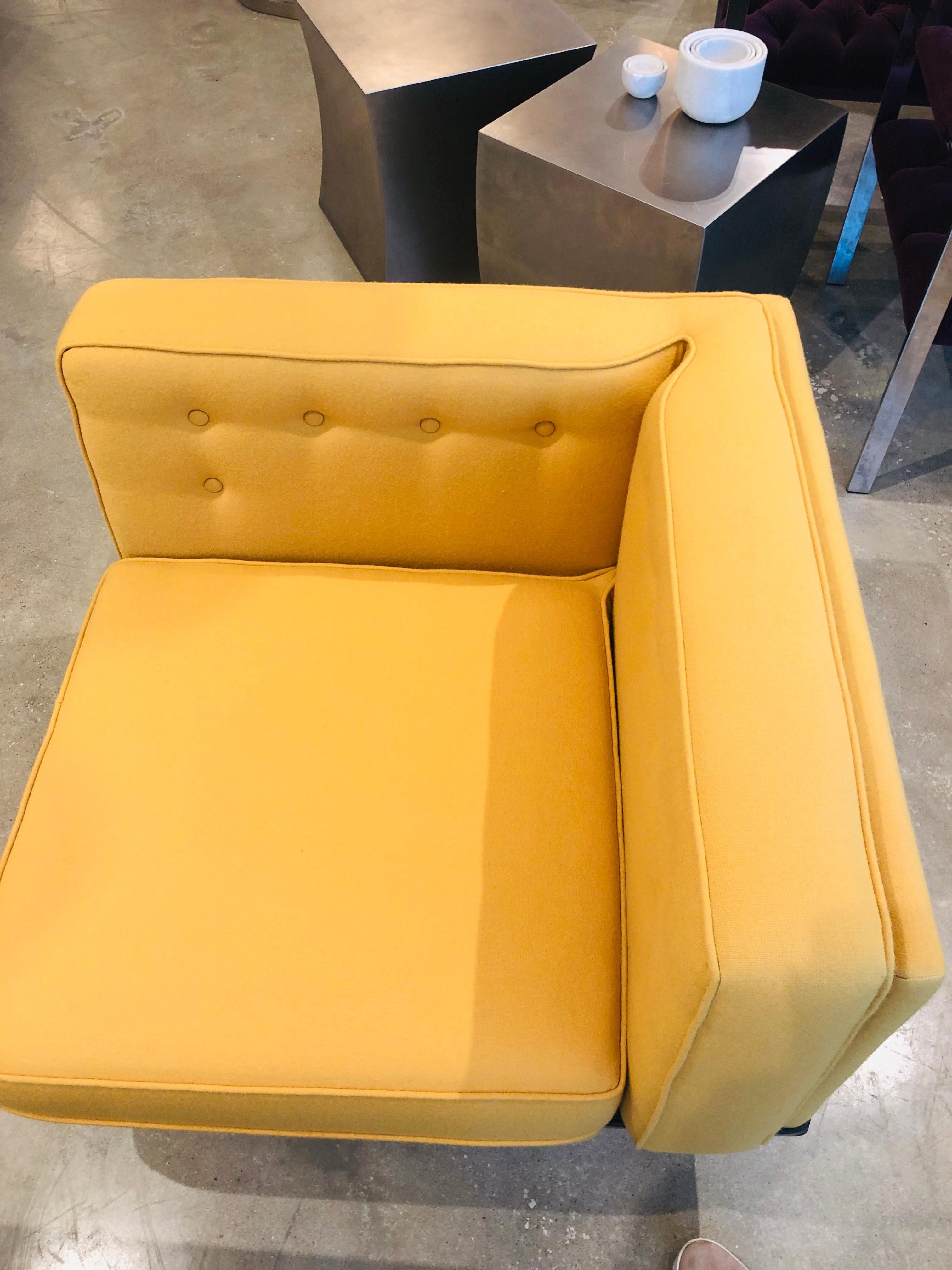 Mid-Century Modern MIM Ico Parisi Knoll Yellow Wool Upholstery and Black Fiberglass Sectional Sofa For Sale