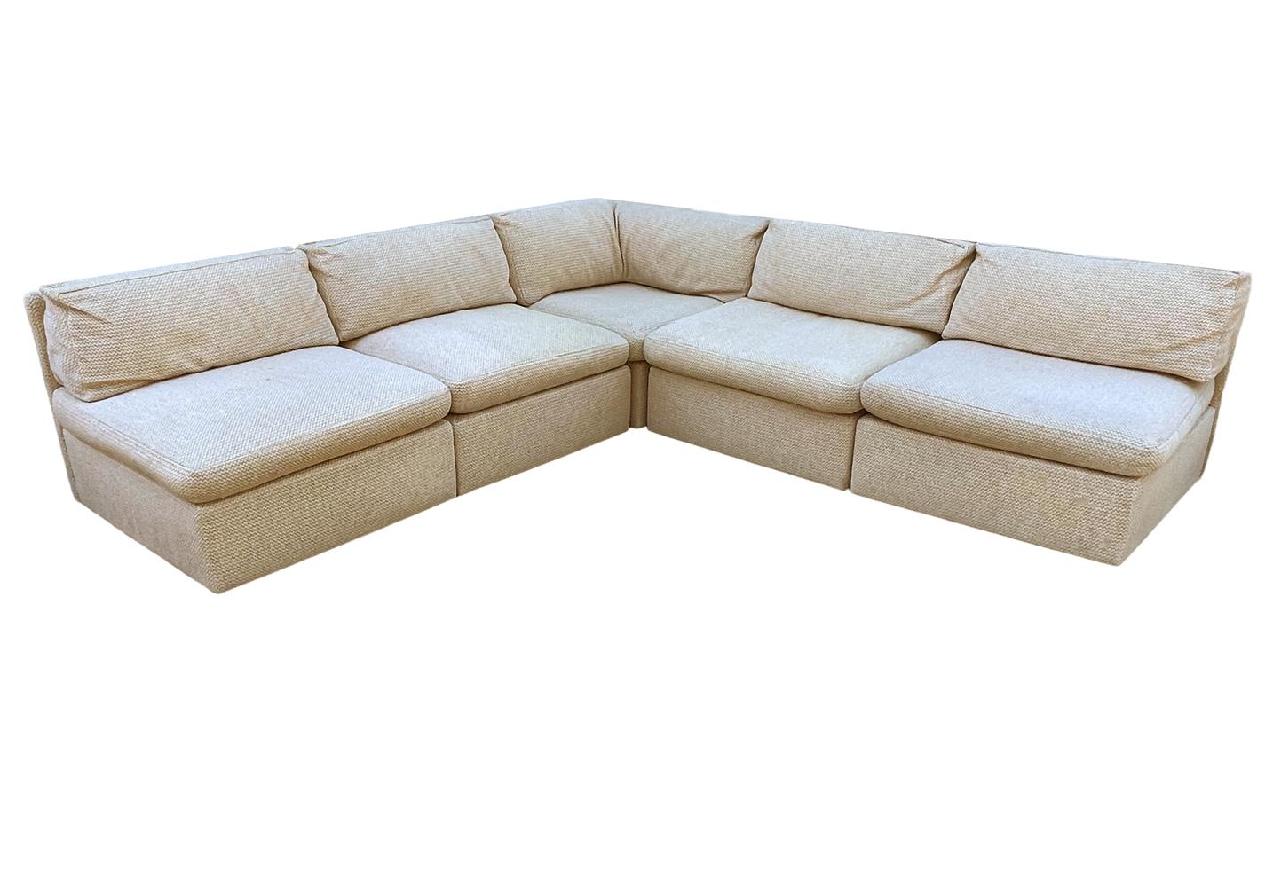 Mid Century Modern Signed Milo Baughman Modular L Shape Sectional Sofa In Fair Condition In Philadelphia, PA