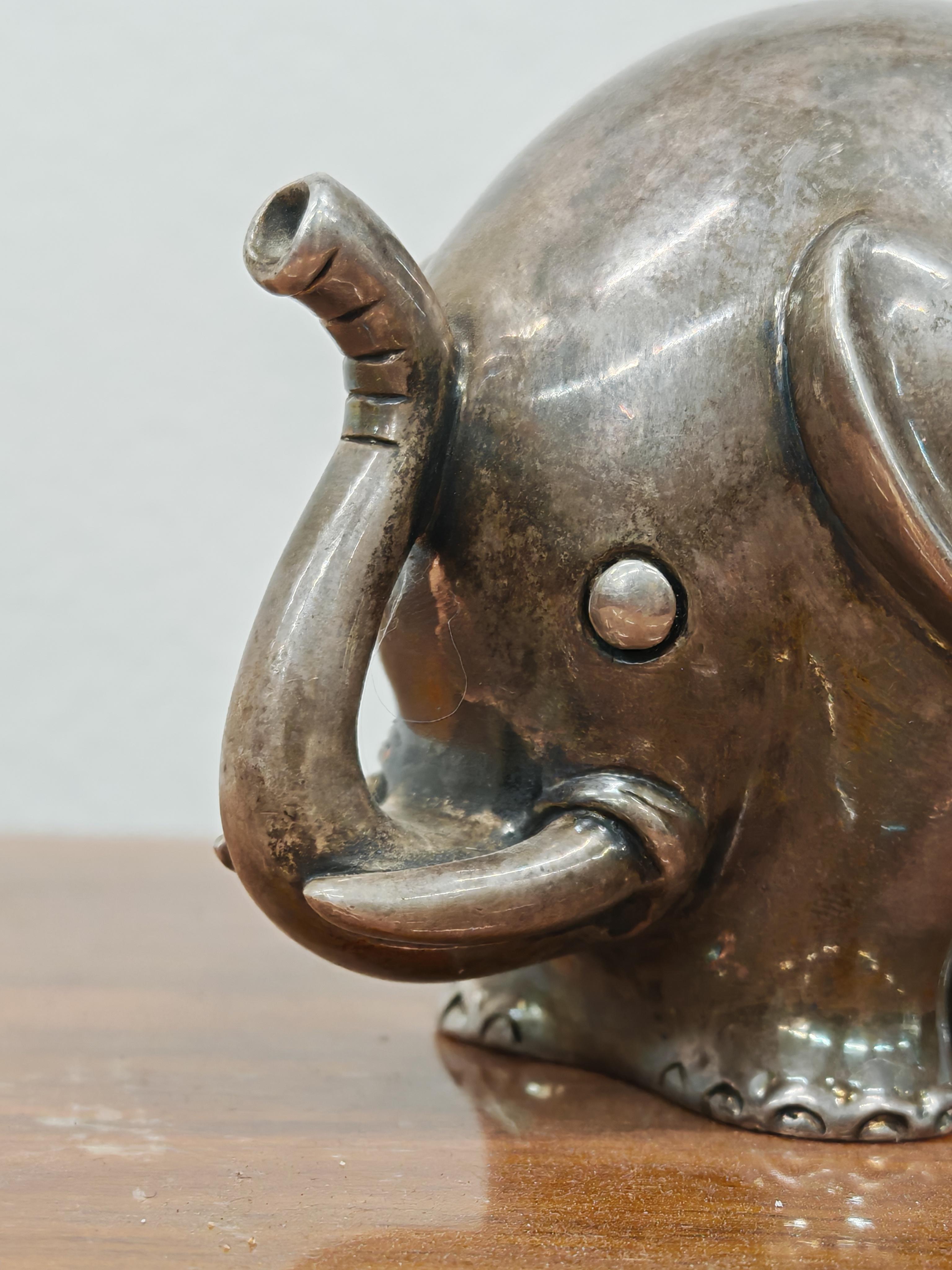 italien Figurine d'éléphant en argent du milieu du siècle dernier, 970 Silver, Italie années 1960 en vente