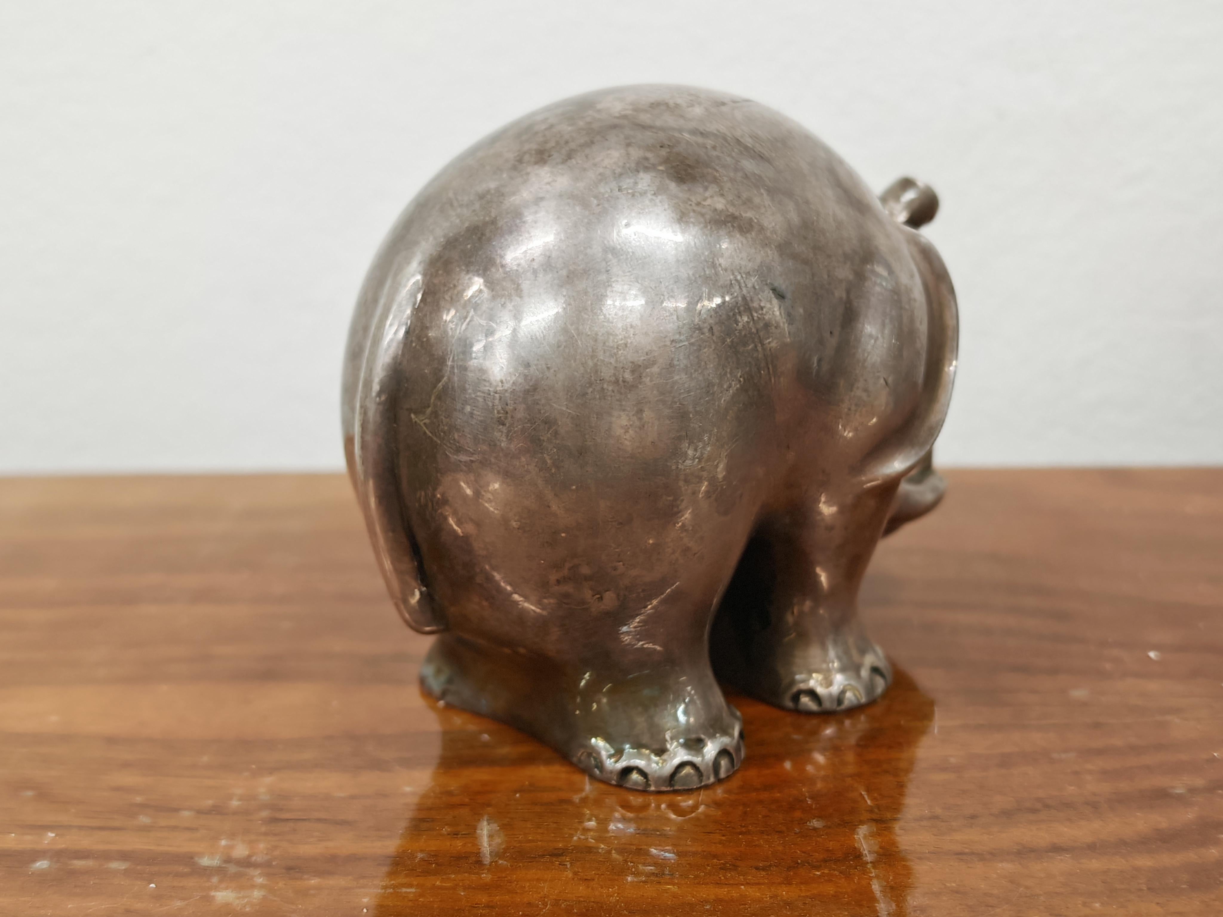 Figurine d'éléphant en argent du milieu du siècle dernier, 970 Silver, Italie années 1960 Bon état - En vente à Beograd, RS