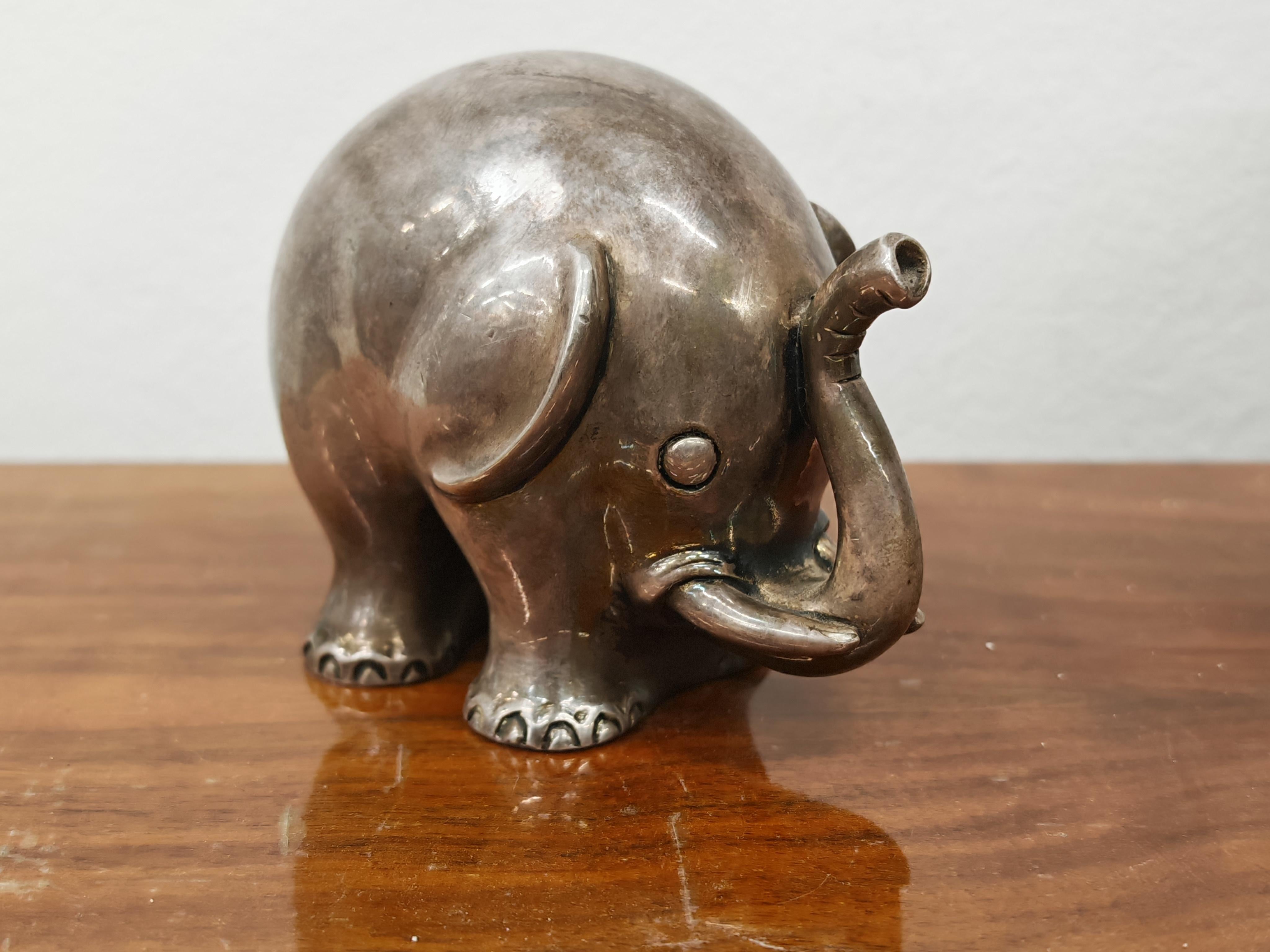 Milieu du XXe siècle Figurine d'éléphant en argent du milieu du siècle dernier, 970 Silver, Italie années 1960 en vente