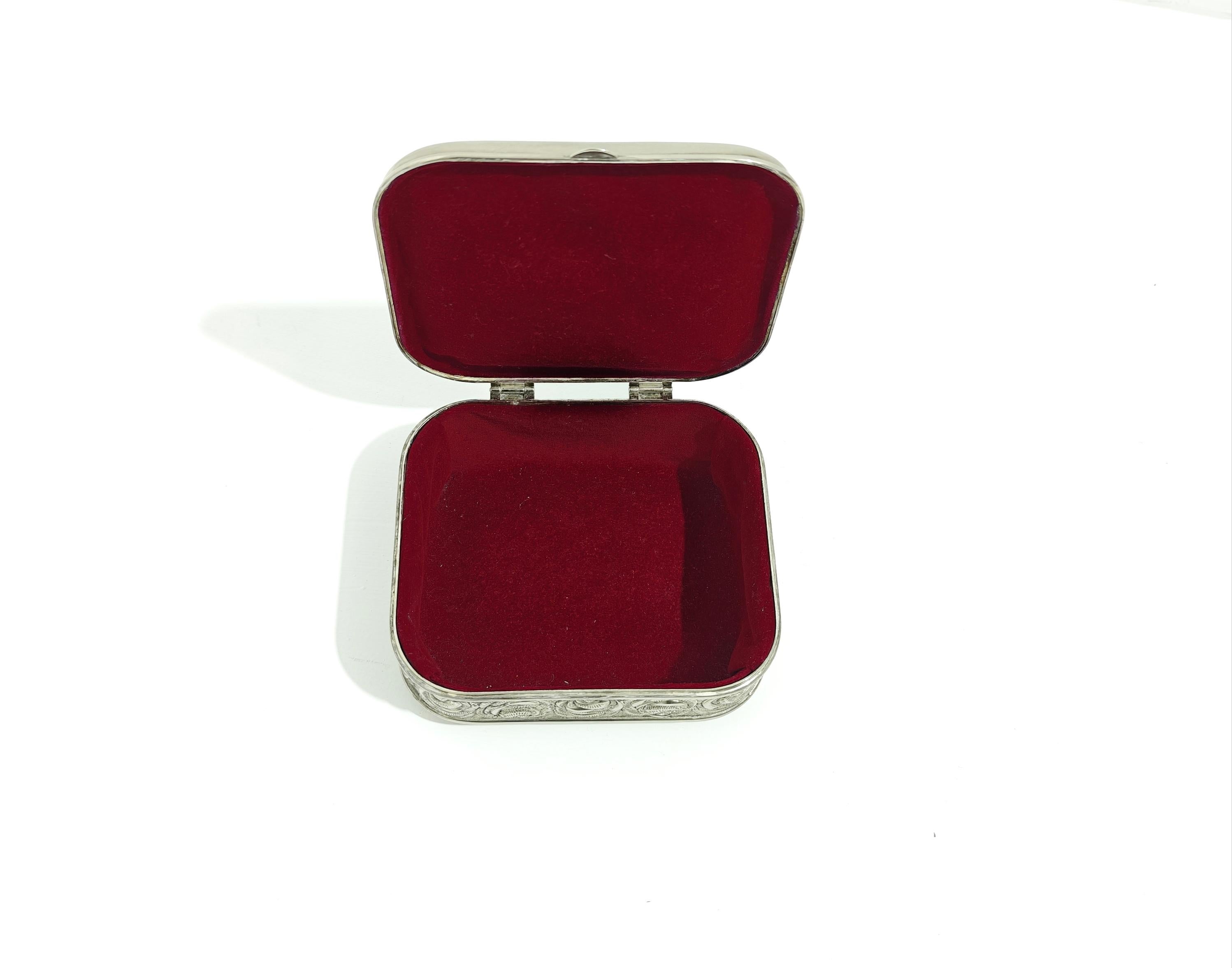 Boîte à bijoux moderne du milieu du siècle dernier en métal argenté et laiton Italie 1970/80 en vente 1