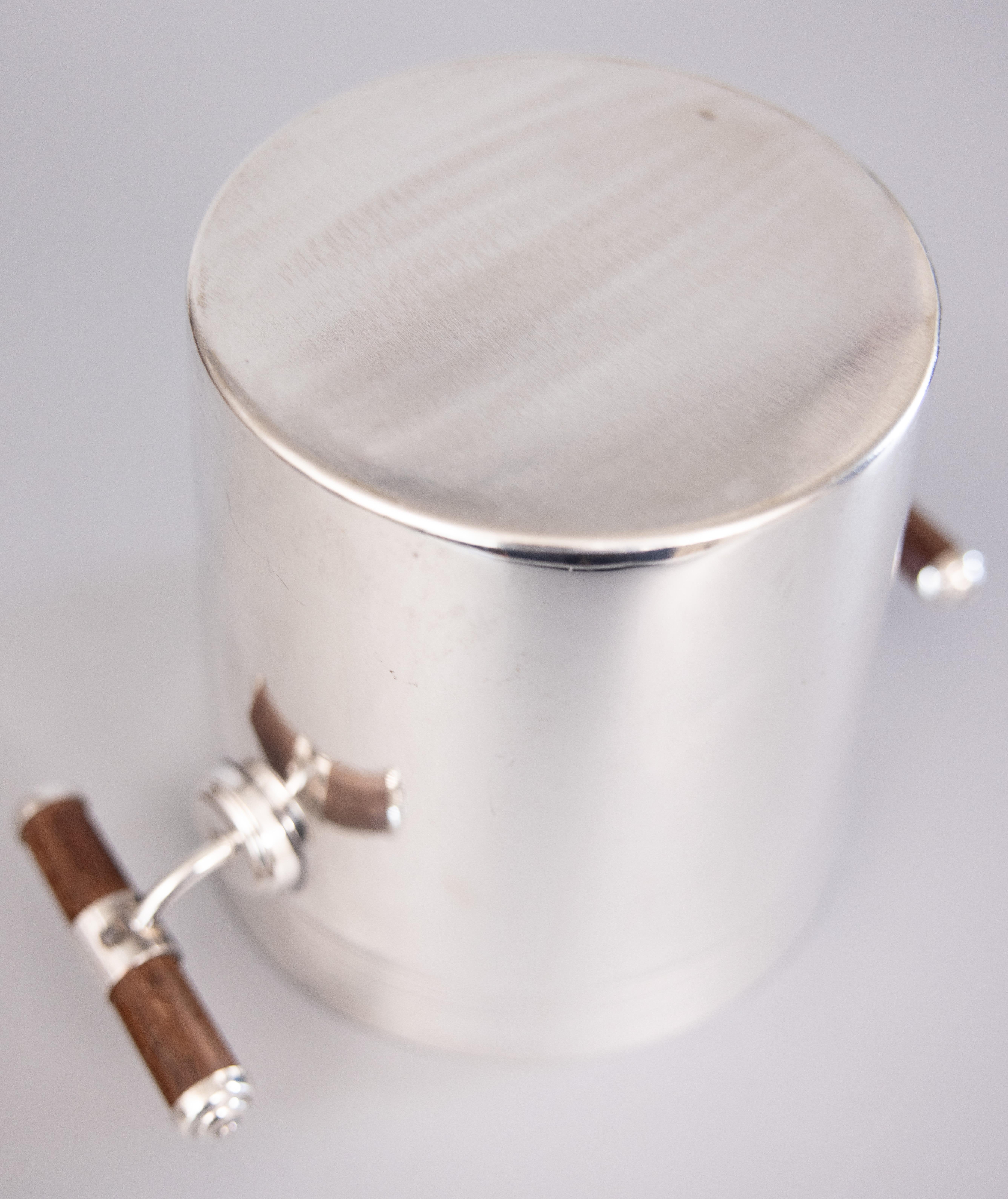 Plaqué argent Glacière à vin à seau à champagne en métal argenté de style The Moderns en vente