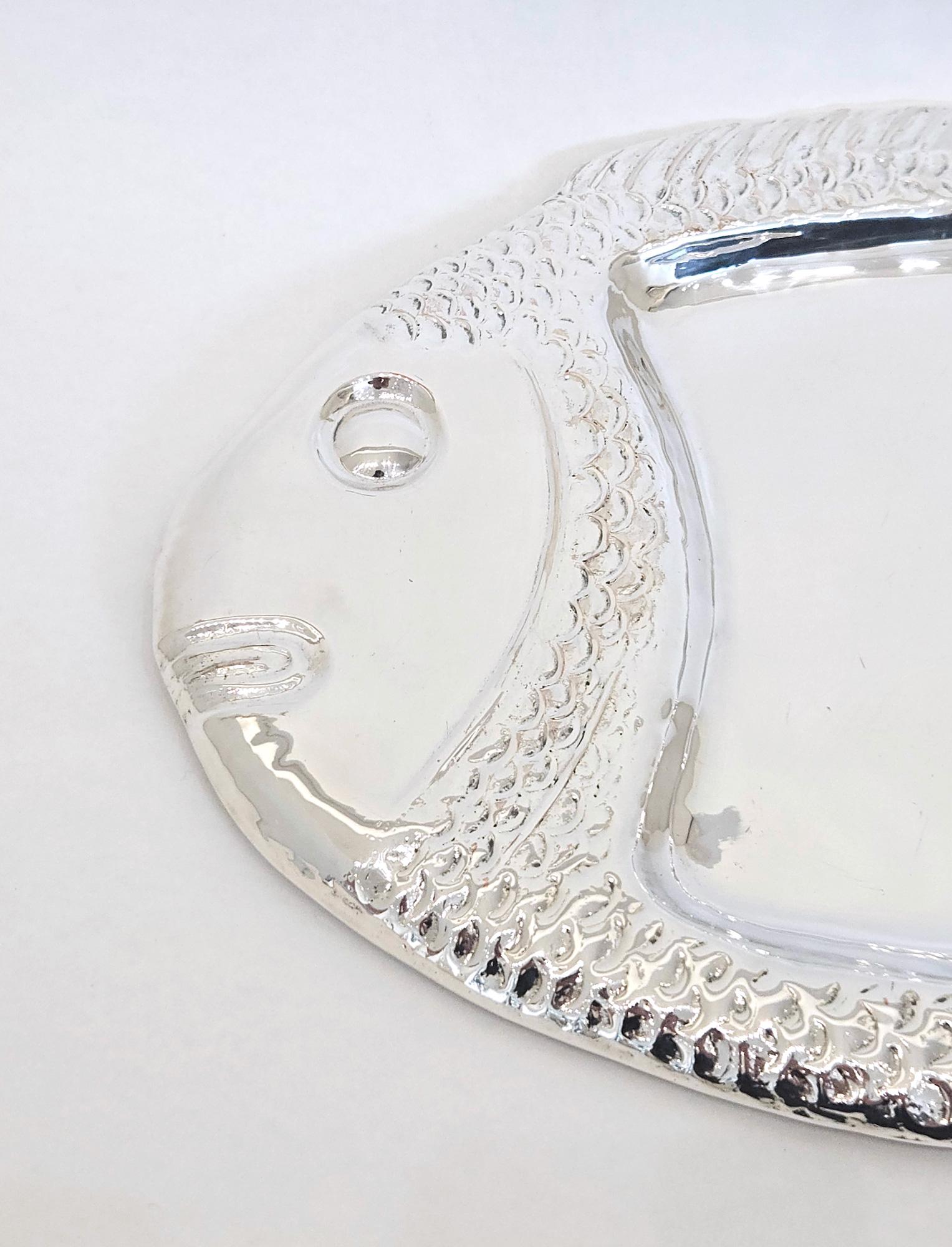 Plato para servir pescado en plata moderna de mediados de siglo de Valenti, España, c. 1970 Español en venta