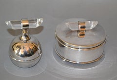 Modernes versilbertes & Lucite-Schminktischset aus der Mitte des Jahrhunderts Parfümflasche & Pulverschachtel