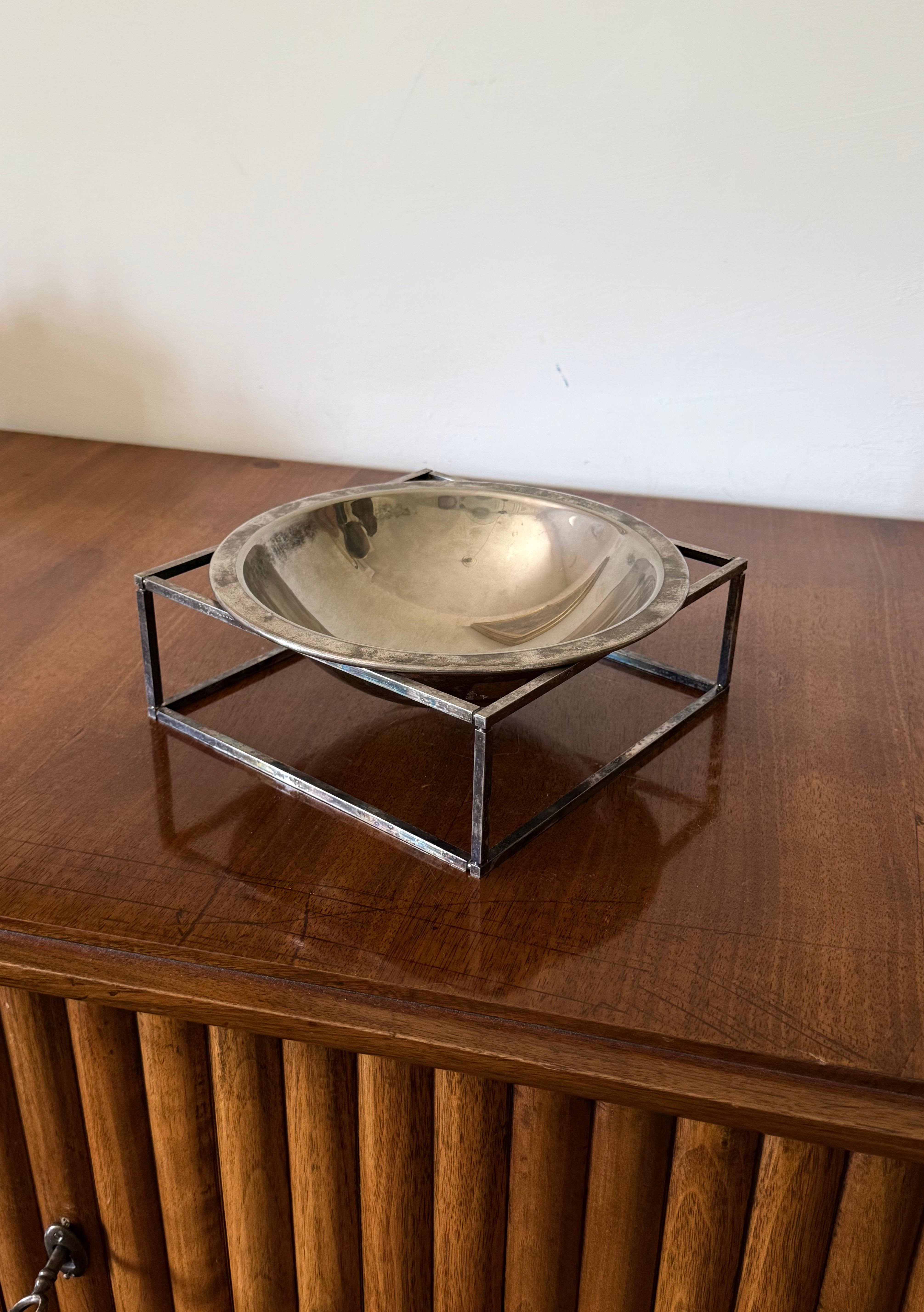 Mid-Century Modern Mid-century modern silver-plated bowl / vide poche, PM Italy 1970s For Sale