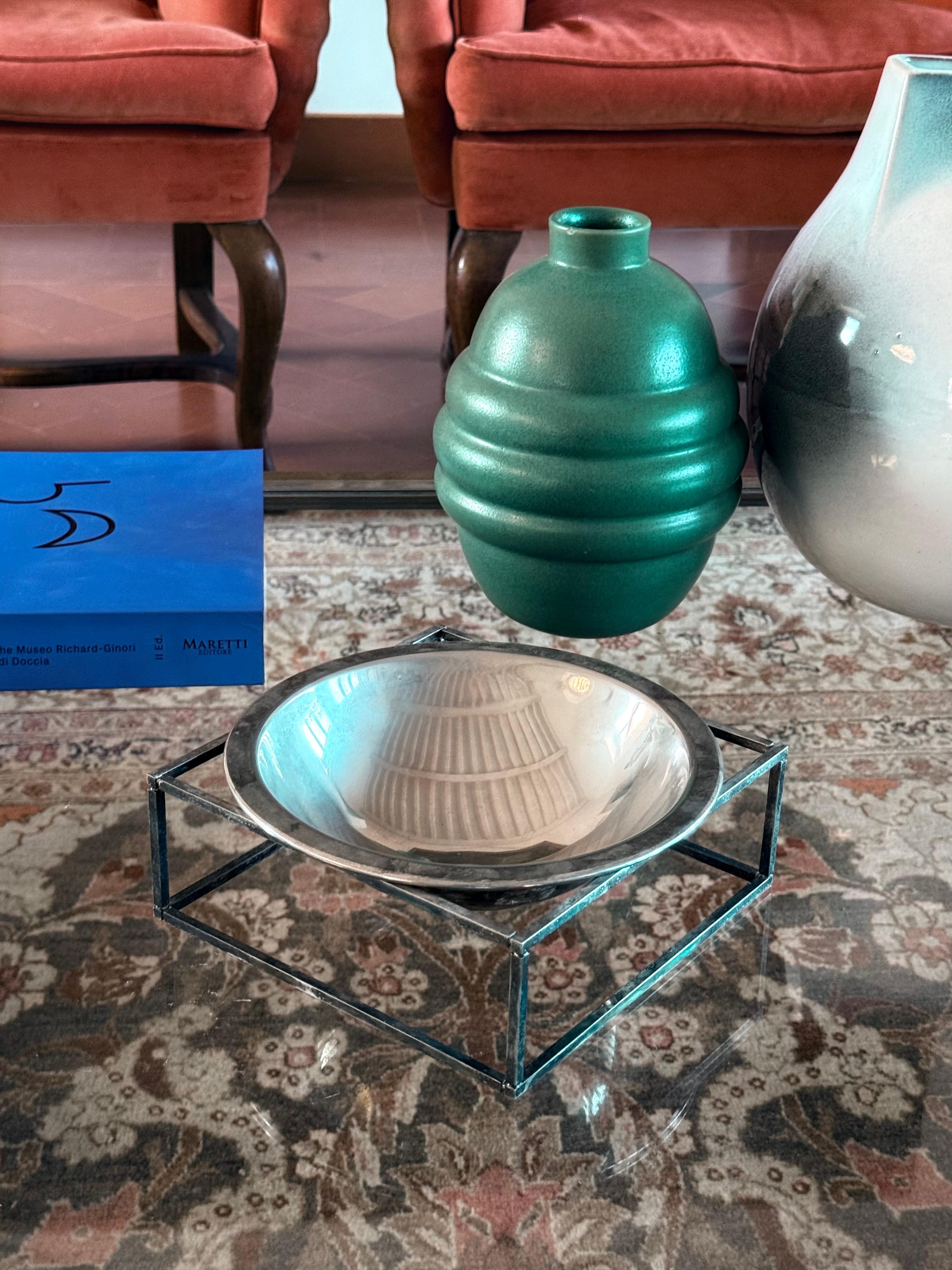 Late 20th Century Mid-century modern silver-plated bowl / vide poche, PM Italy 1970s For Sale