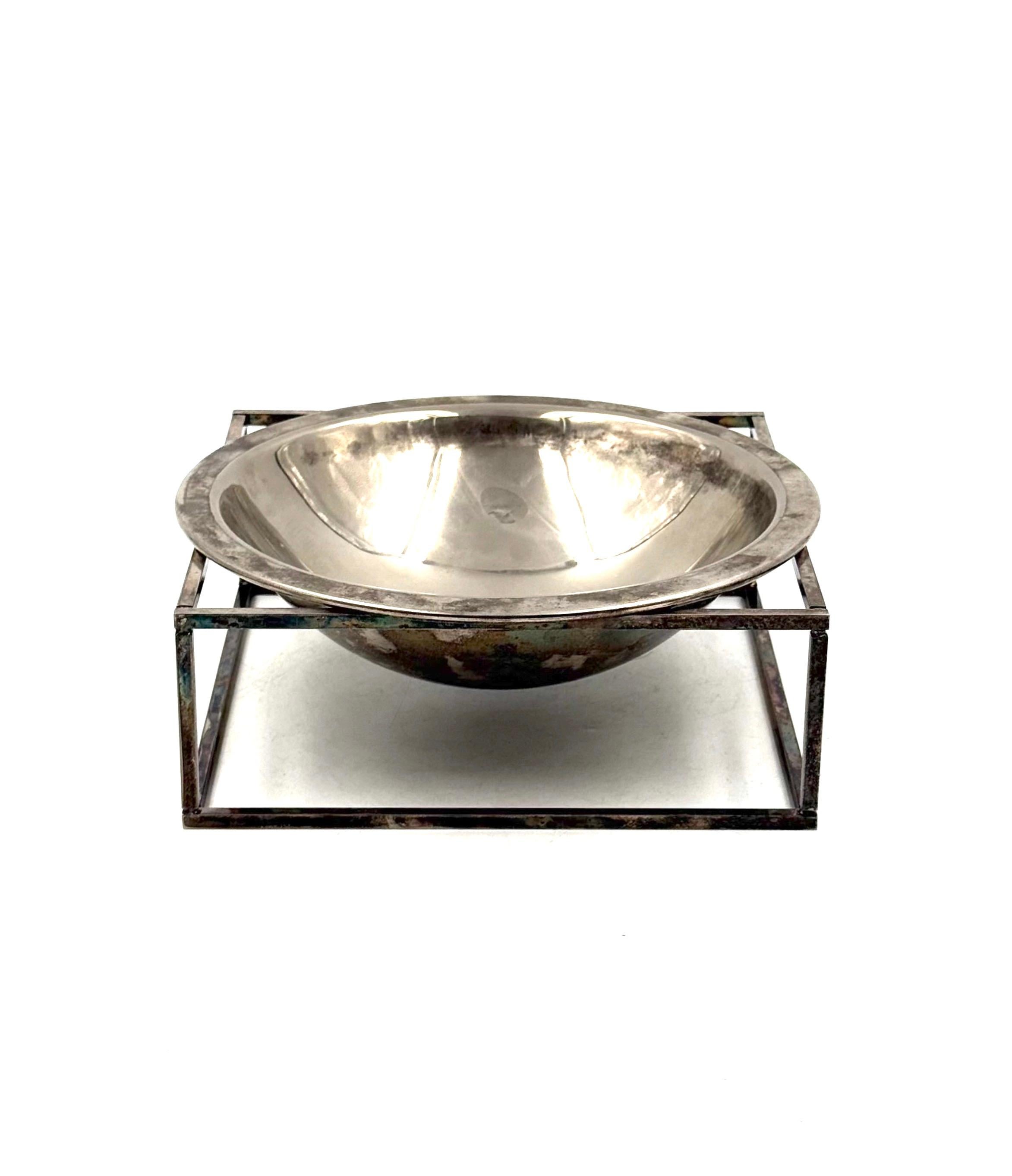 Silver Plate Mid-century modern silver-plated bowl / vide poche, PM Italy 1970s For Sale