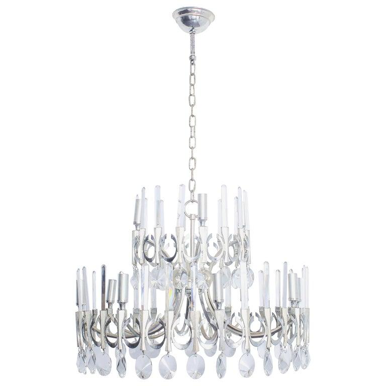 Italiano Lampadario moderno di metà secolo in cristallo placcato argento, Gaetano Sciolari Italia 1960 in vendita
