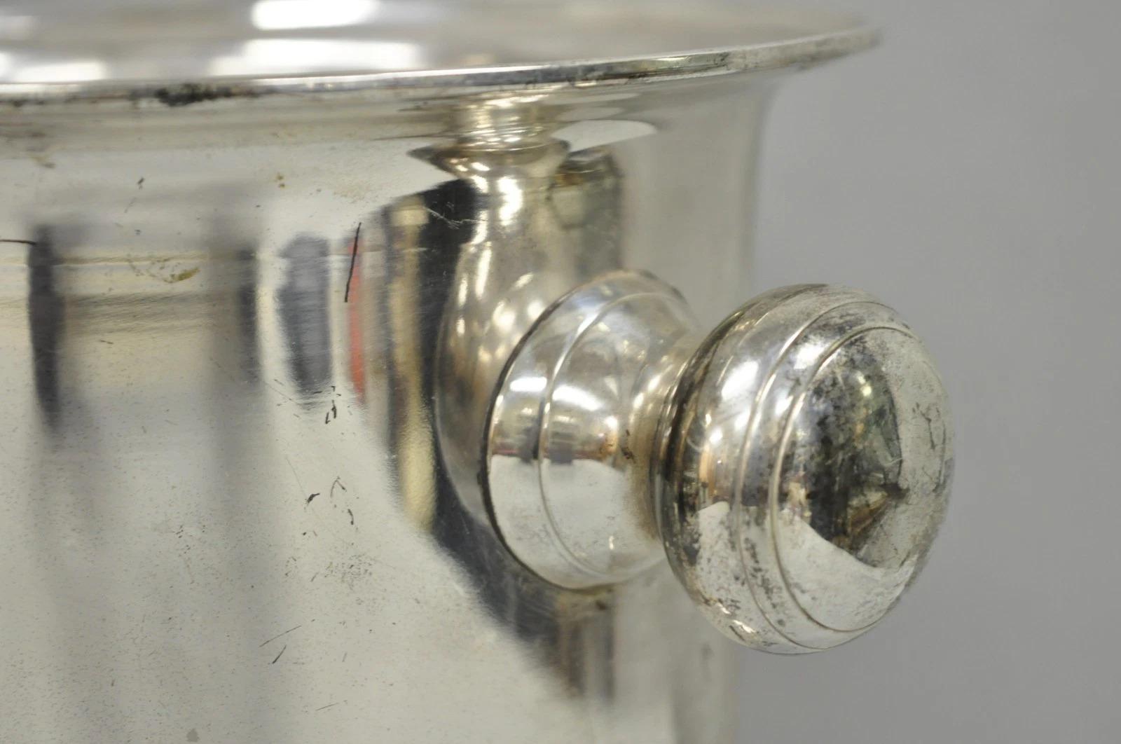 Mid-Century moderno Secchiello per il ghiaccio a due manici placcato in argento del Mid Century Modern Champagne Chiller Urn in vendita