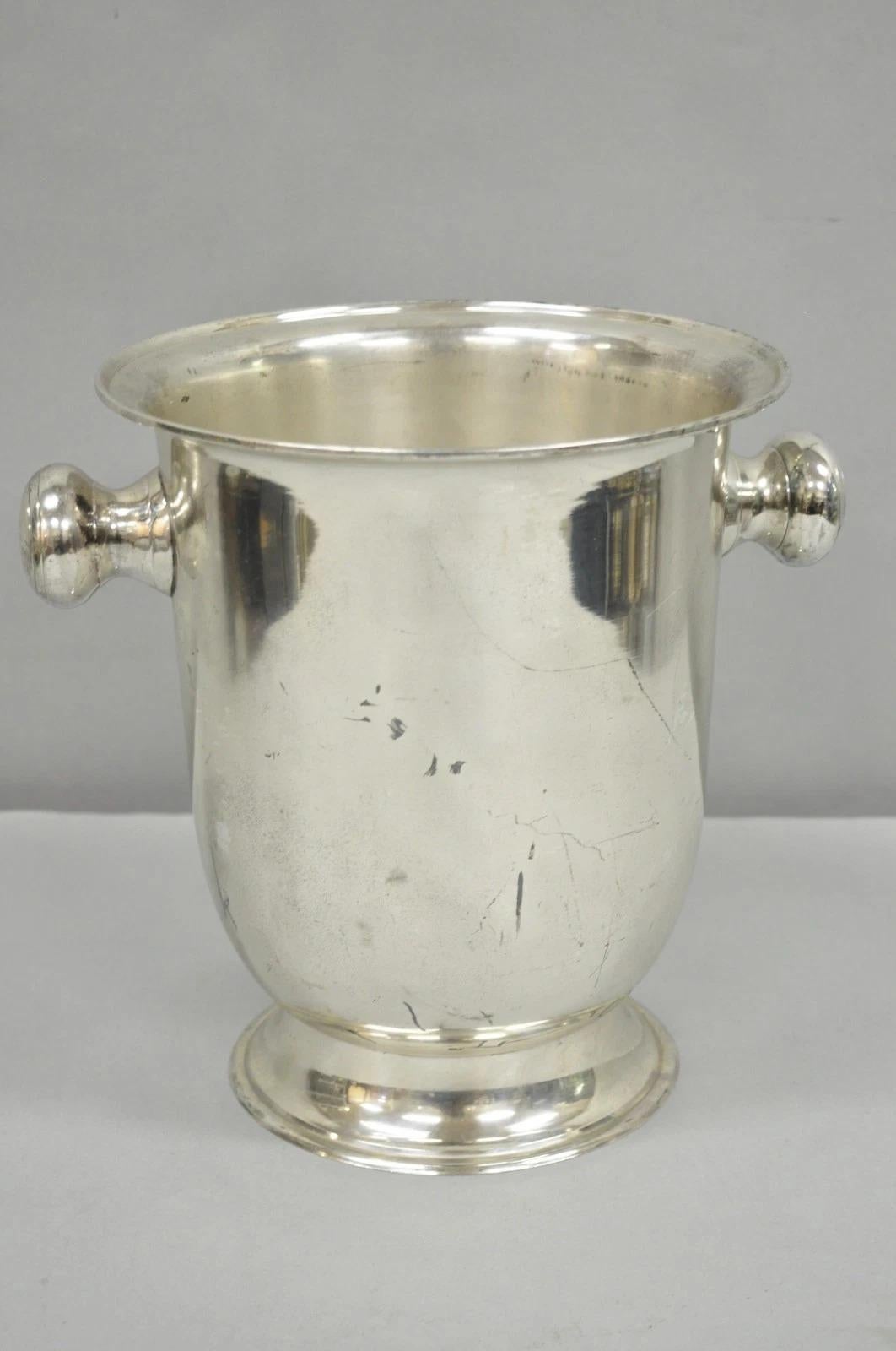 XX secolo Secchiello per il ghiaccio a due manici placcato in argento del Mid Century Modern Champagne Chiller Urn in vendita