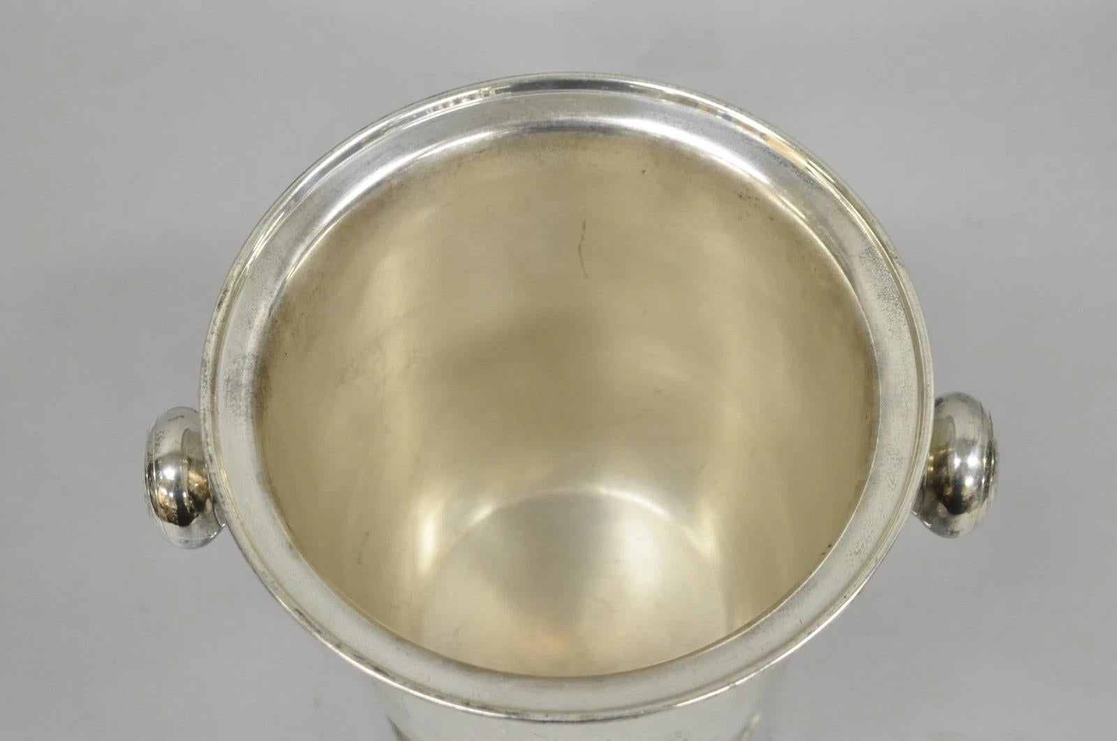 Secchiello per il ghiaccio a due manici placcato in argento del Mid Century Modern Champagne Chiller Urn in vendita 1