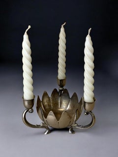 Candelabro de estilo «Mid-Century Modern» con forma de nenúfar, plateado, Francia, década de 1960