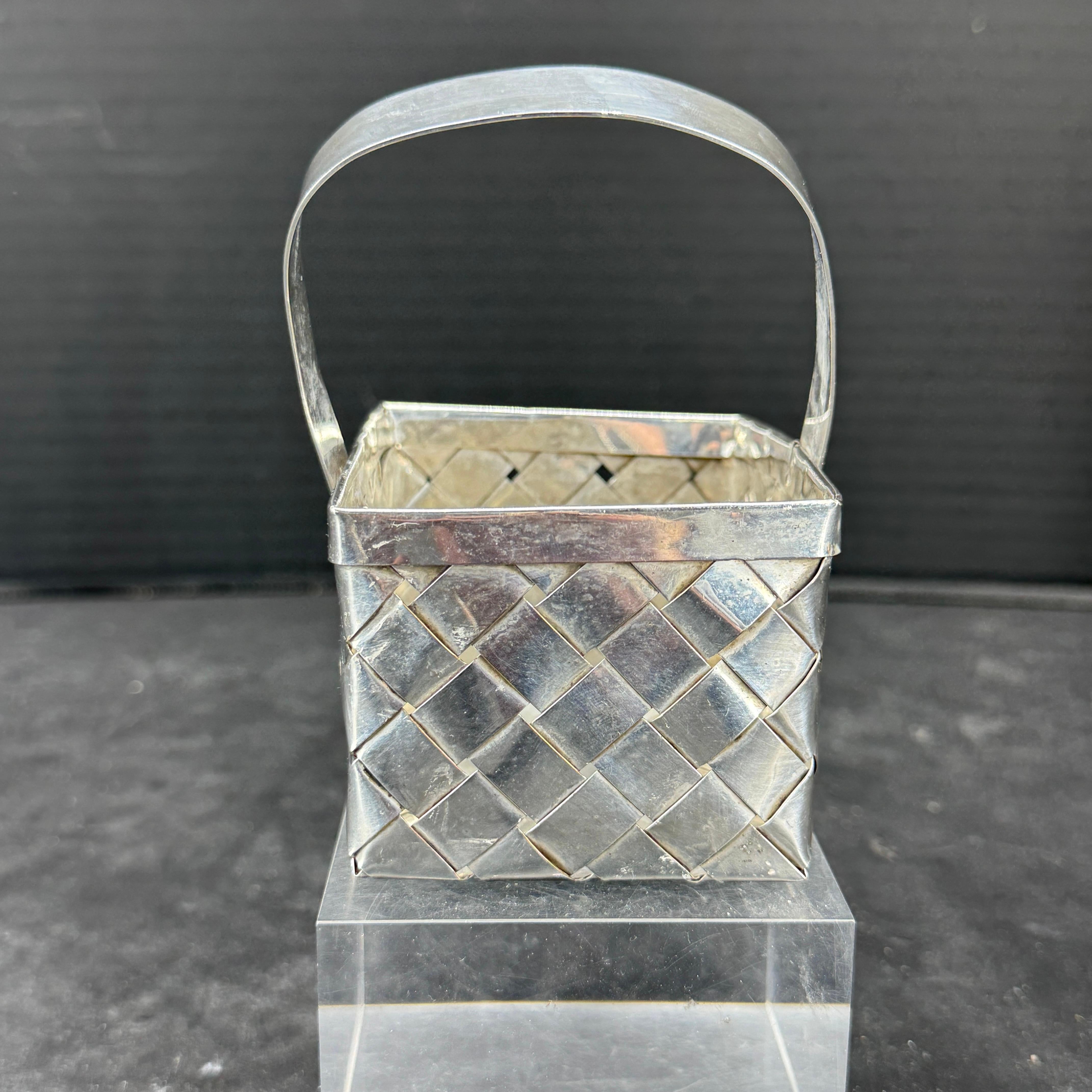 American Mid-Century Modern Silver Rectangular Woven Basket For Sale