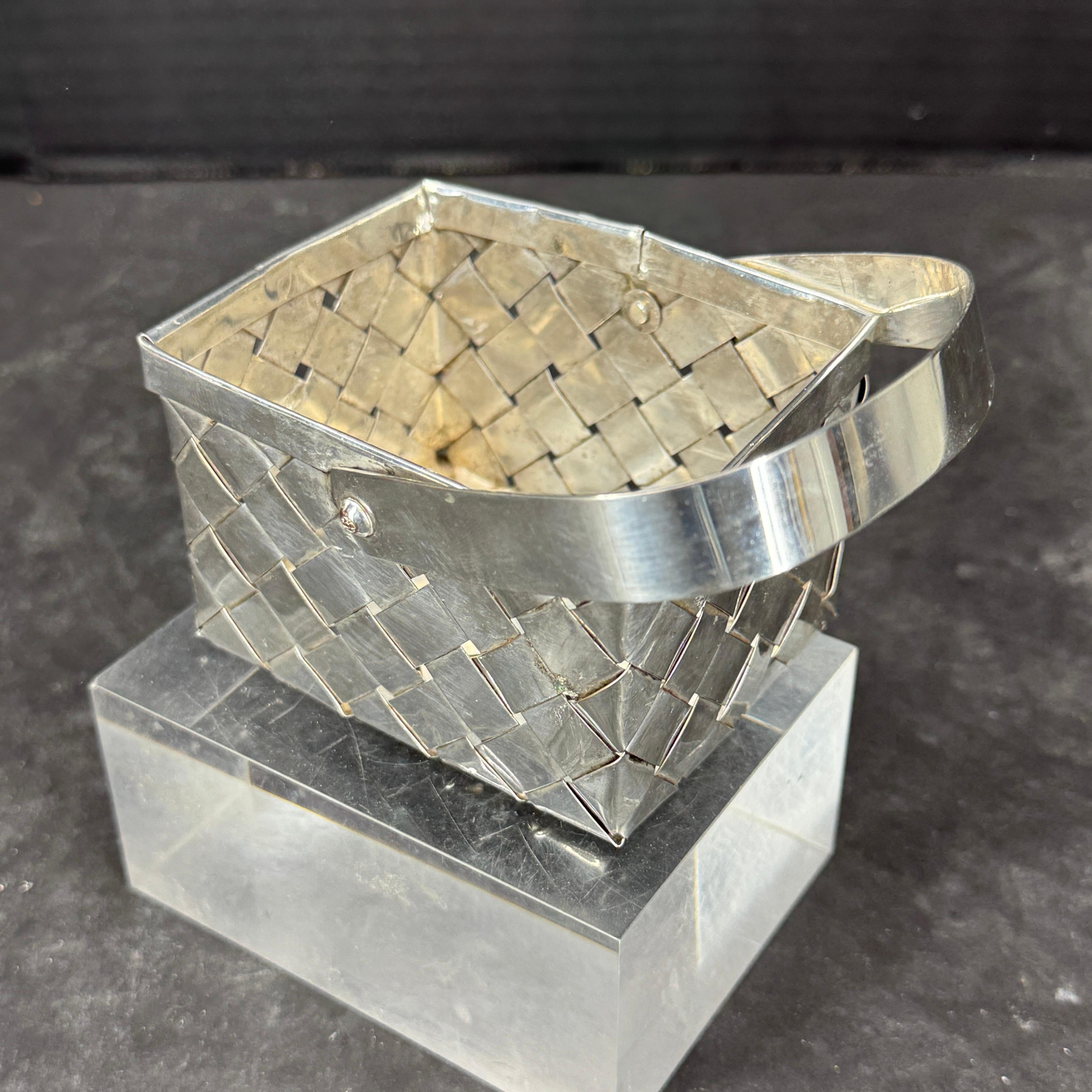 Mid-Century Modern Silver Rectangular Woven Basket In Good Condition For Sale In Haddonfield, NJ